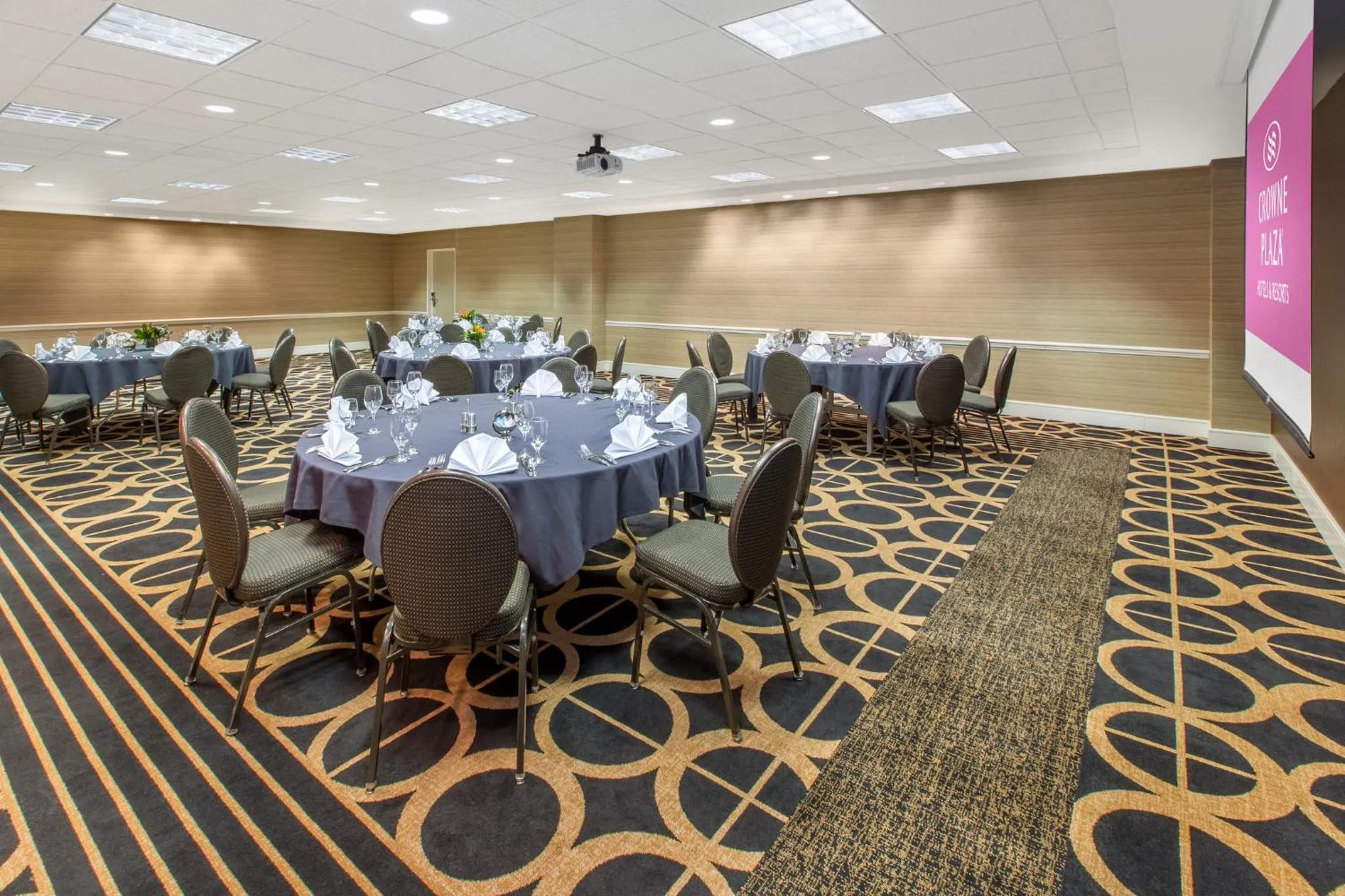 Spa and wellness centre/facilities in Crowne Plaza Kansas City Downtown by IHG