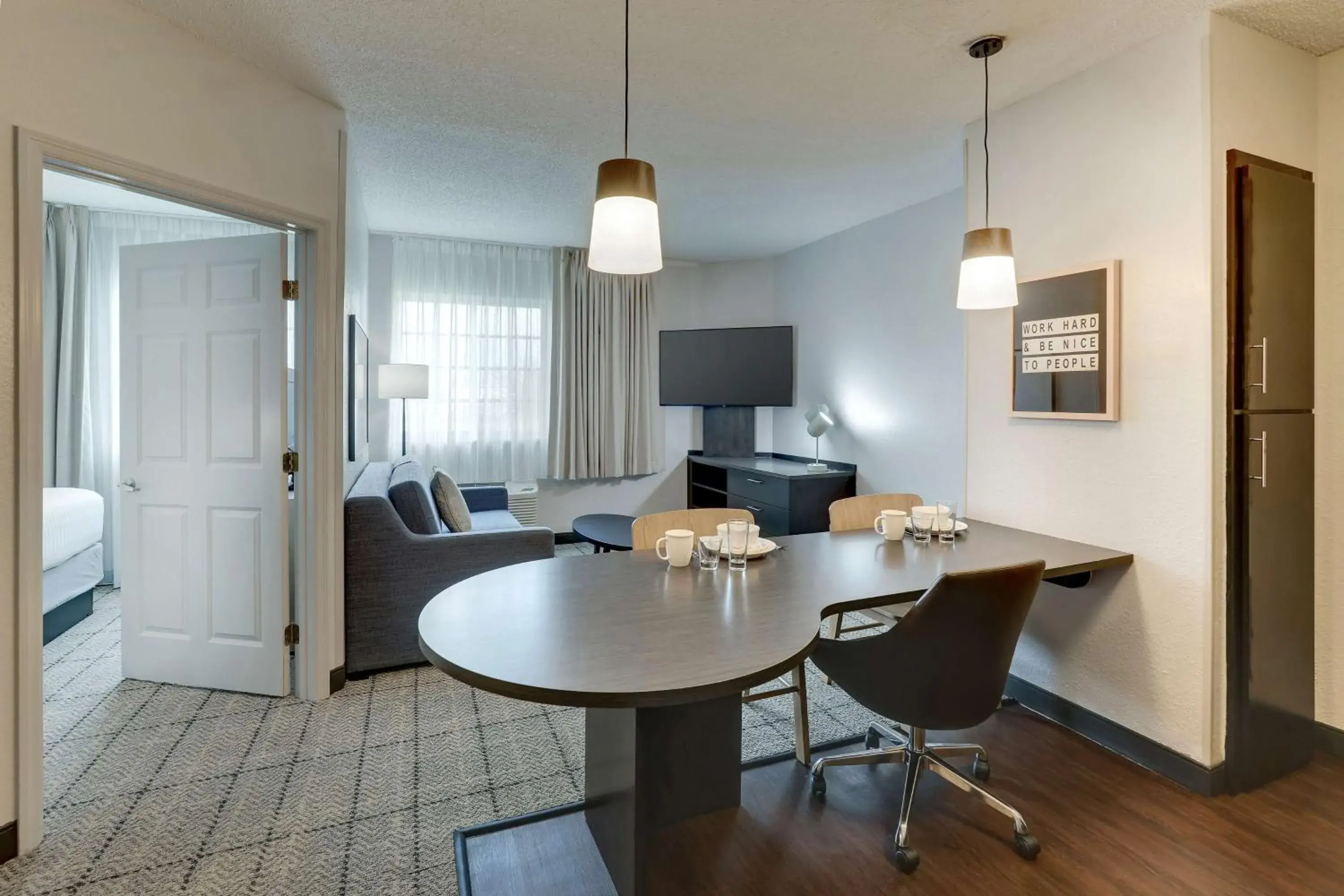 One-Bedroom King Suite with Sofa Bed in Sonesta Simply Suites Miami Airport Doral One-Bedroom King Suite with Sofa Bed in Sonesta Simply Suites Miami Airport Doral