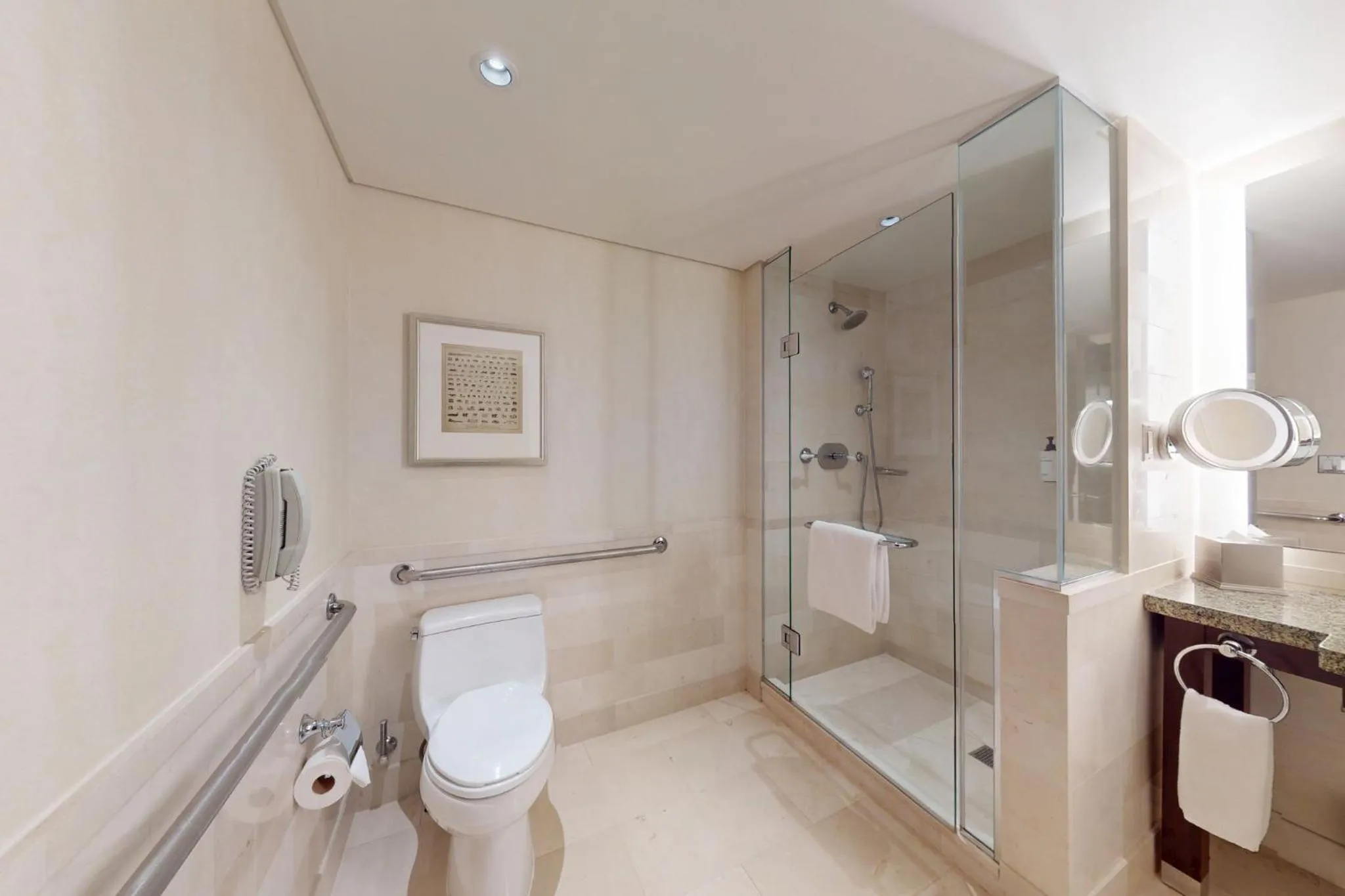 Photo of the whole room in InterContinental Boston by IHG