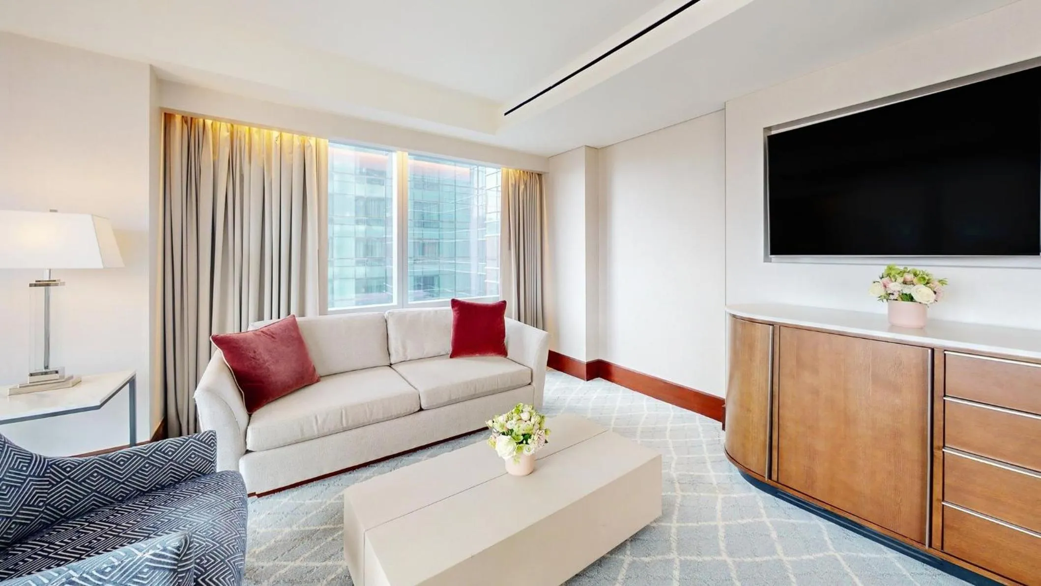 Photo of the whole room in InterContinental Boston by IHG