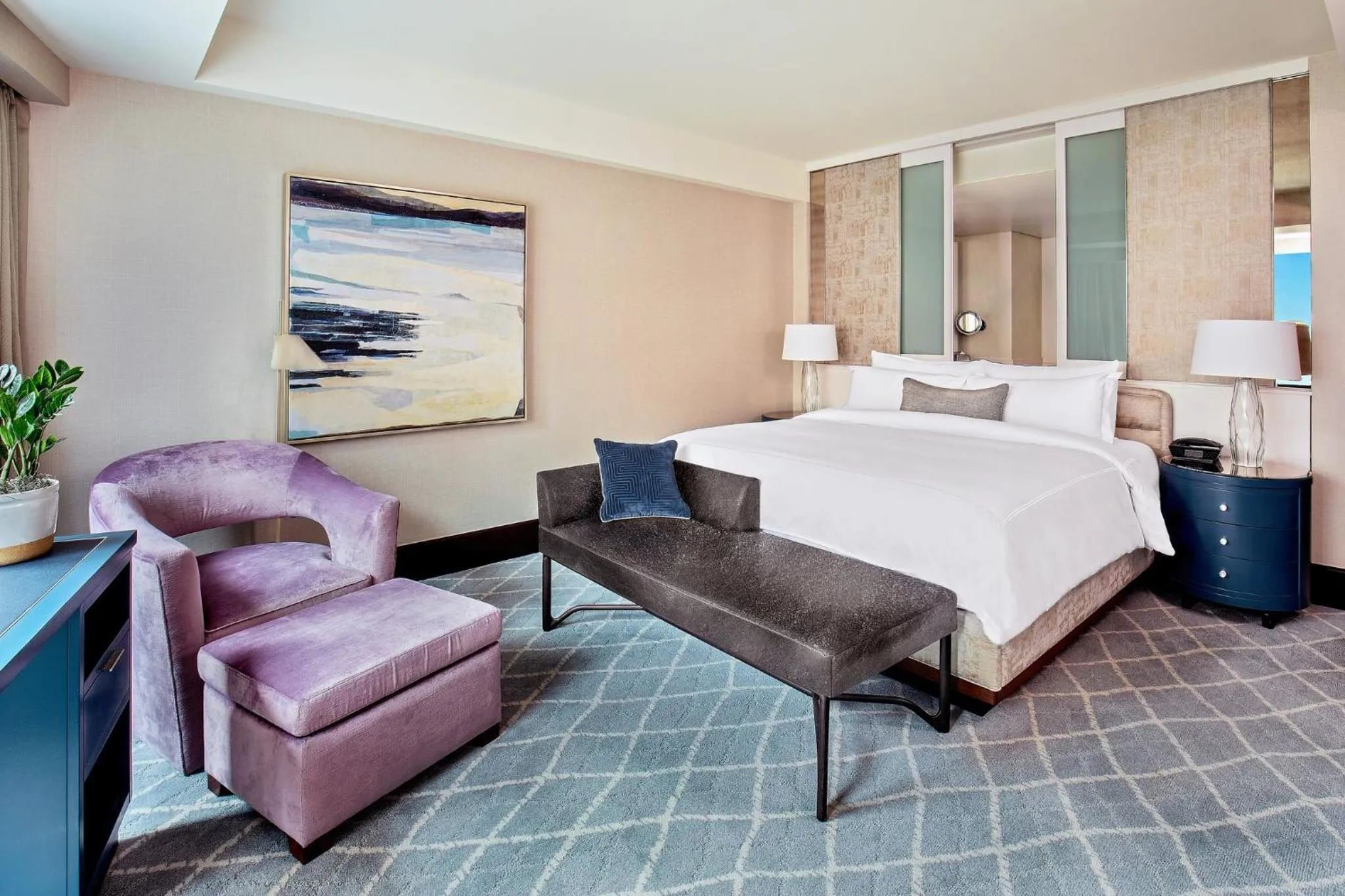Photo of the whole room, Bed in InterContinental Boston by IHG