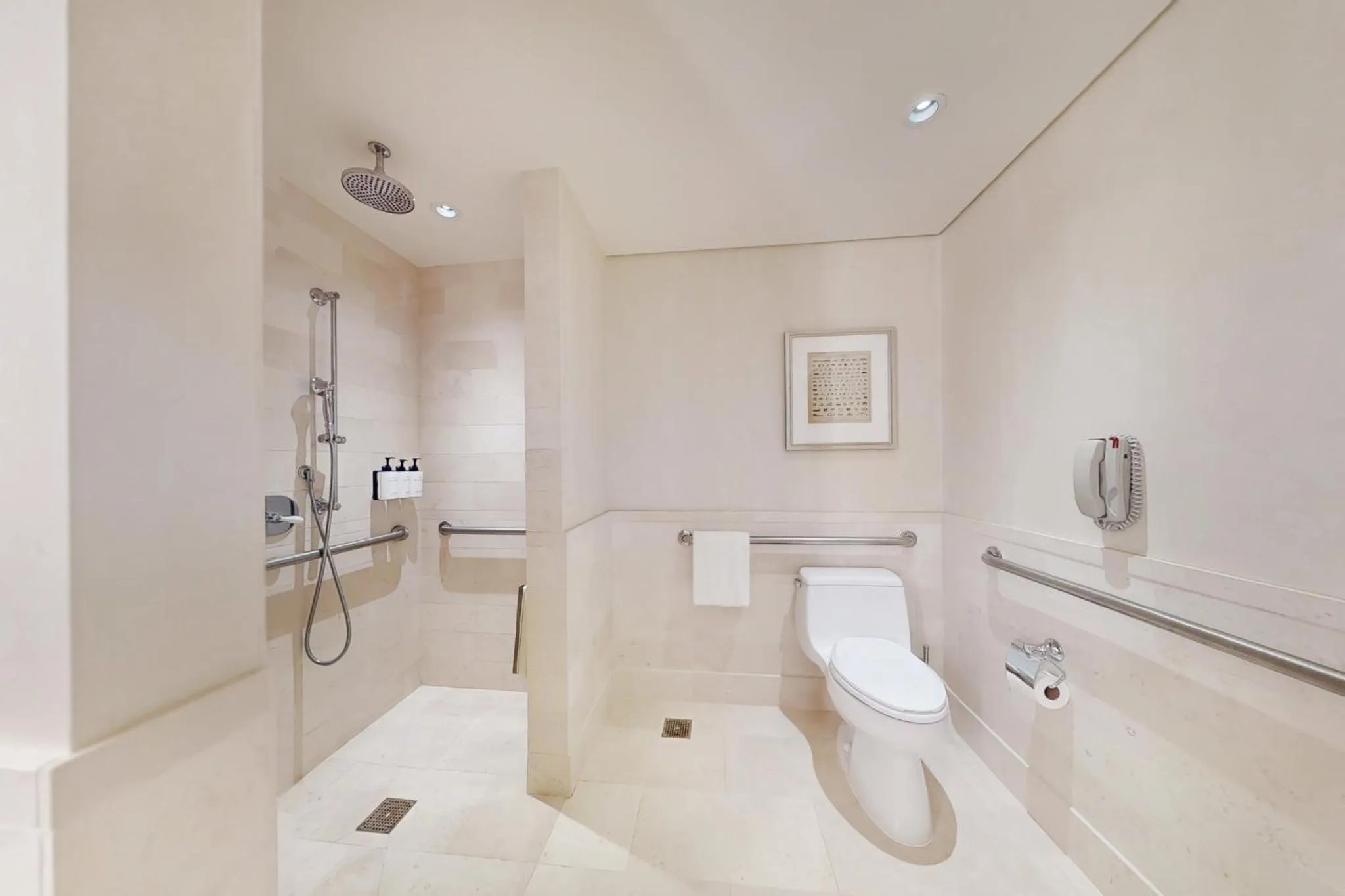 Photo of the whole room in InterContinental Boston by IHG