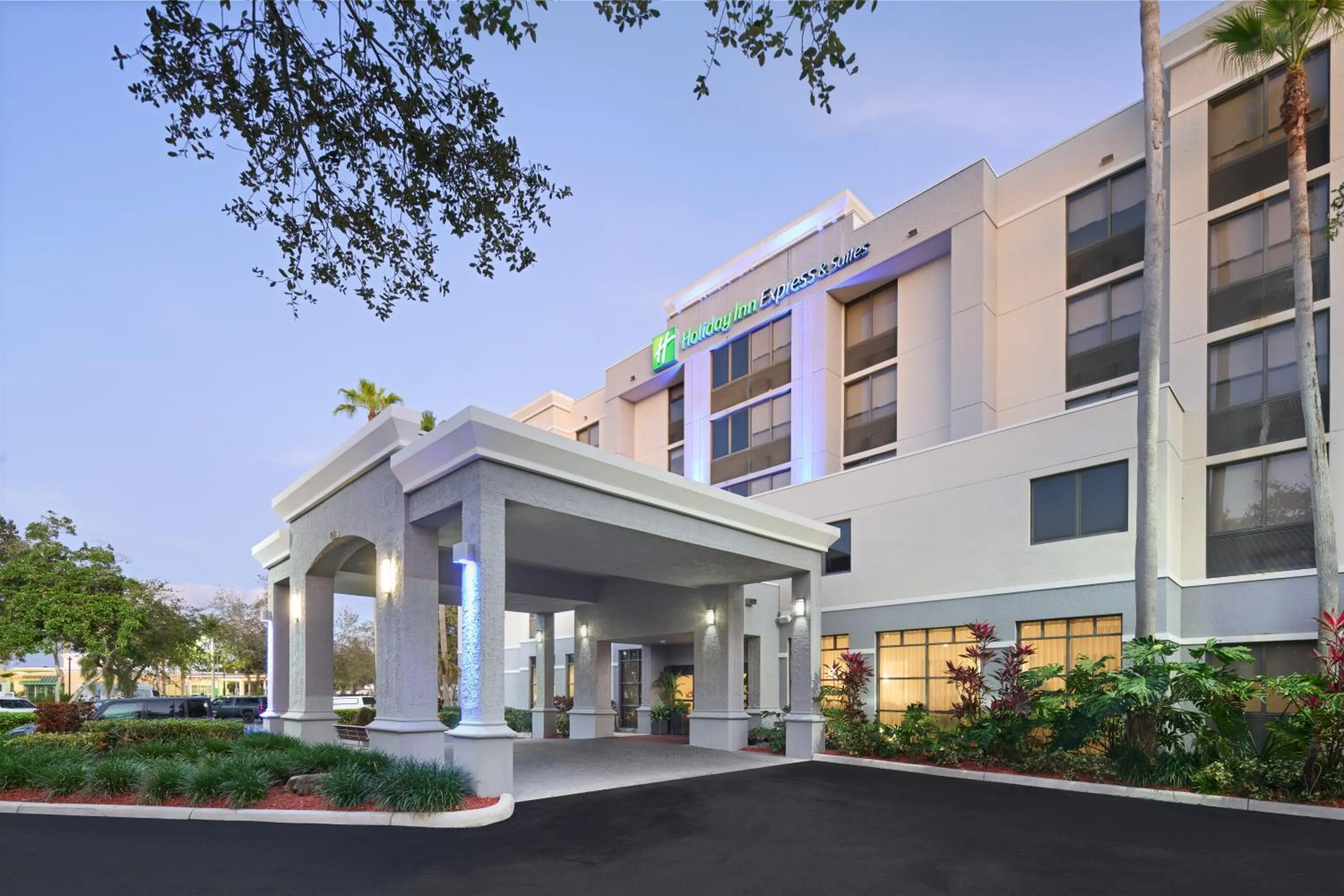 Holiday Inn Express Hotel & Suites Kendall East-Miami by IHG
