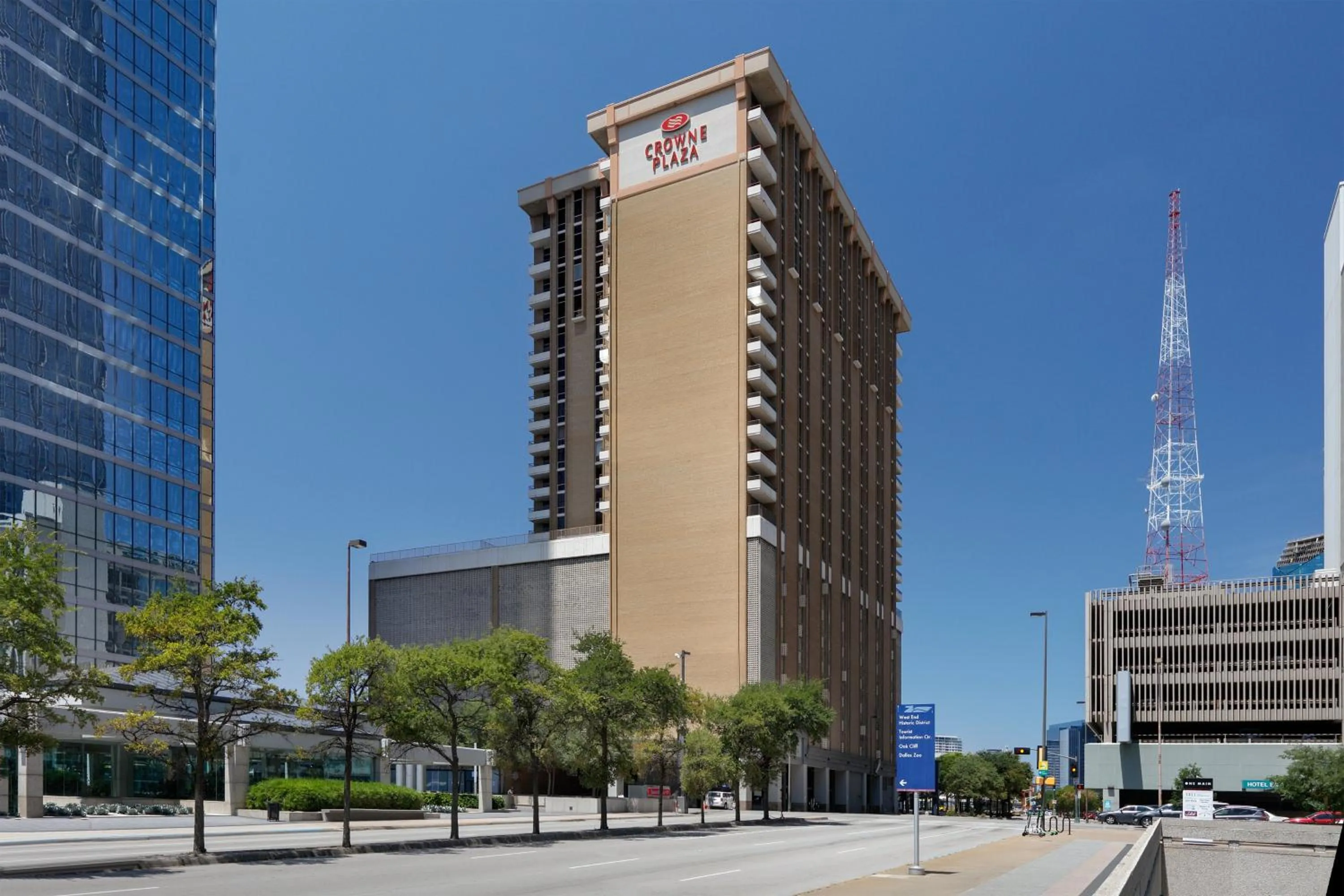 Property building in Crowne Plaza Dallas Downtown by IHG