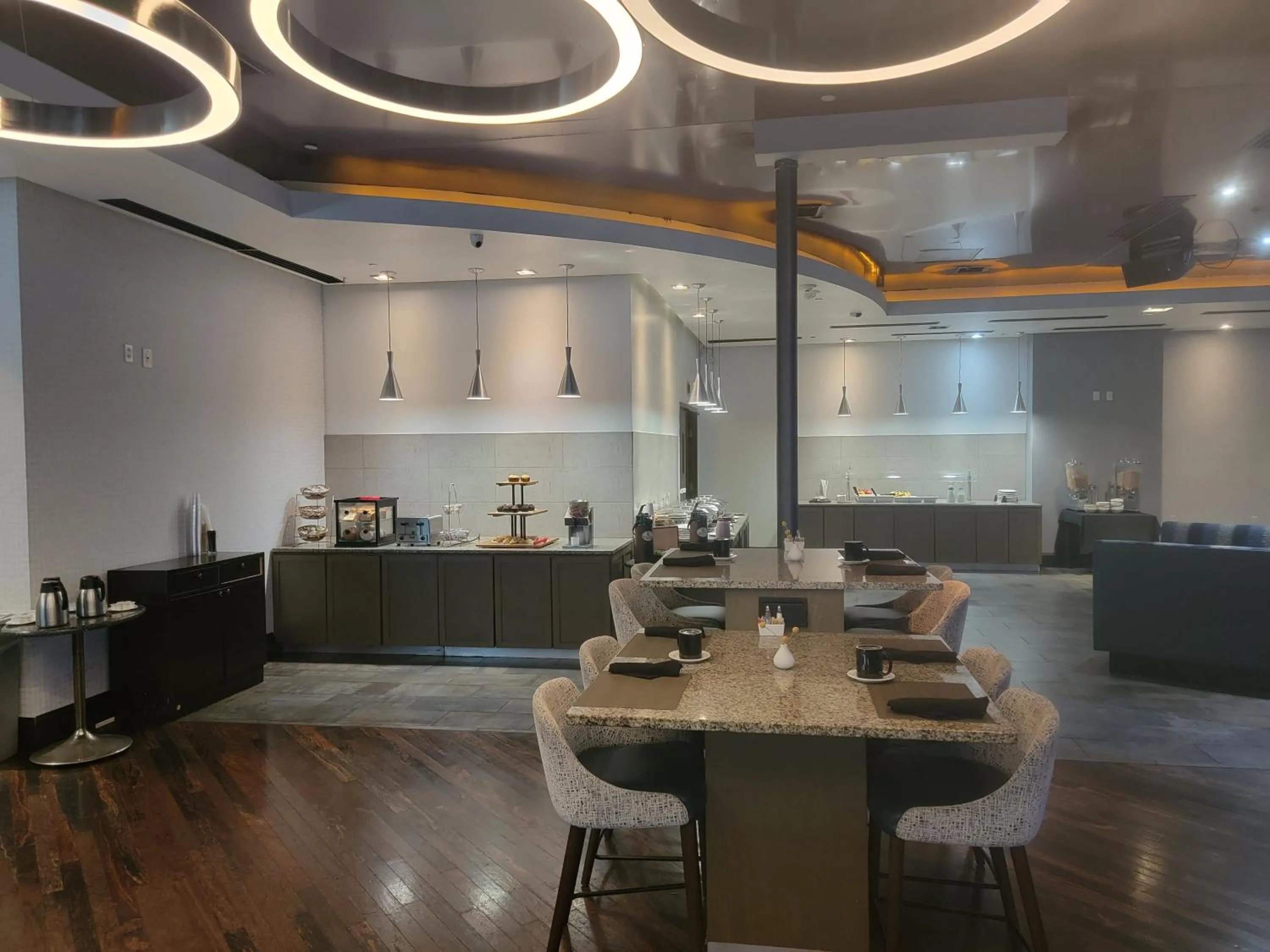 Restaurant/places to eat in Crowne Plaza Dallas Downtown by IHG