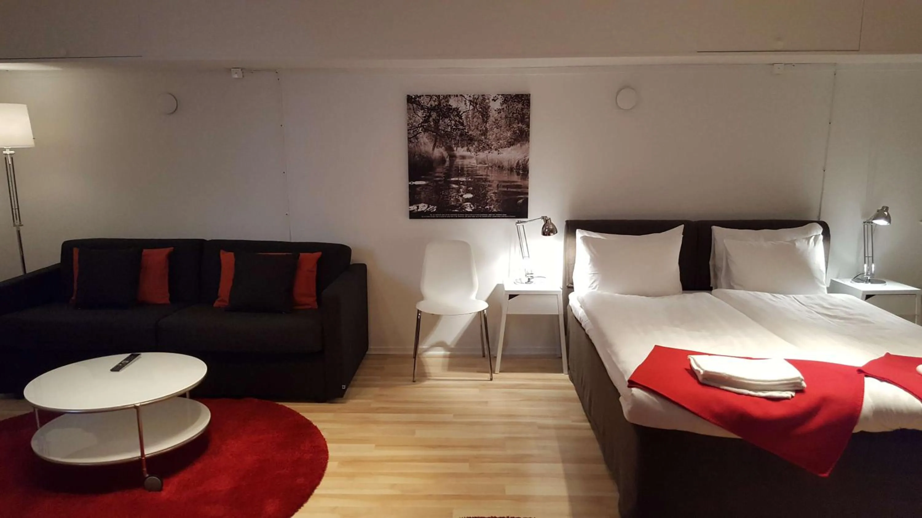 Photo of the whole room, Bed in Hotell Stadsparken