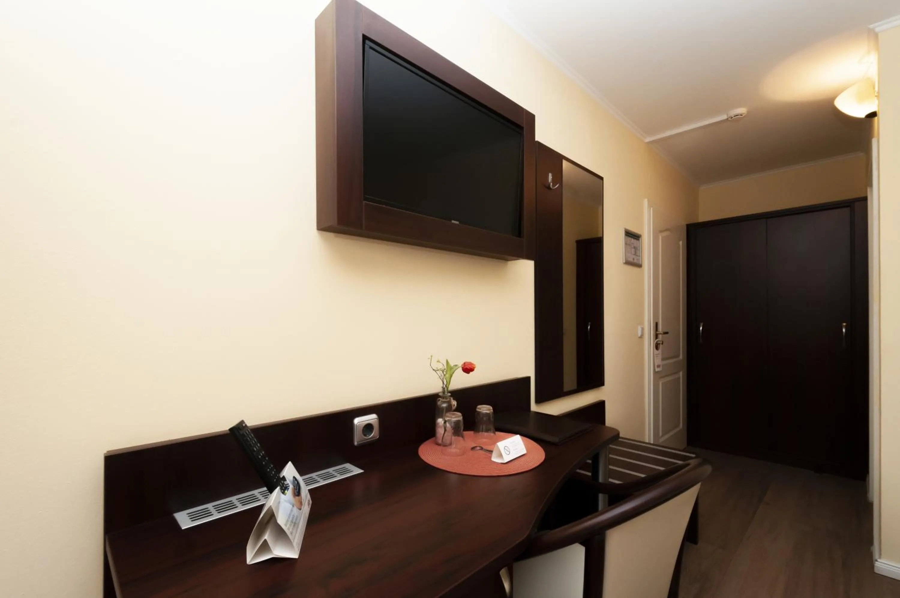 Photo of the whole room in Hotel Grüne Tanne