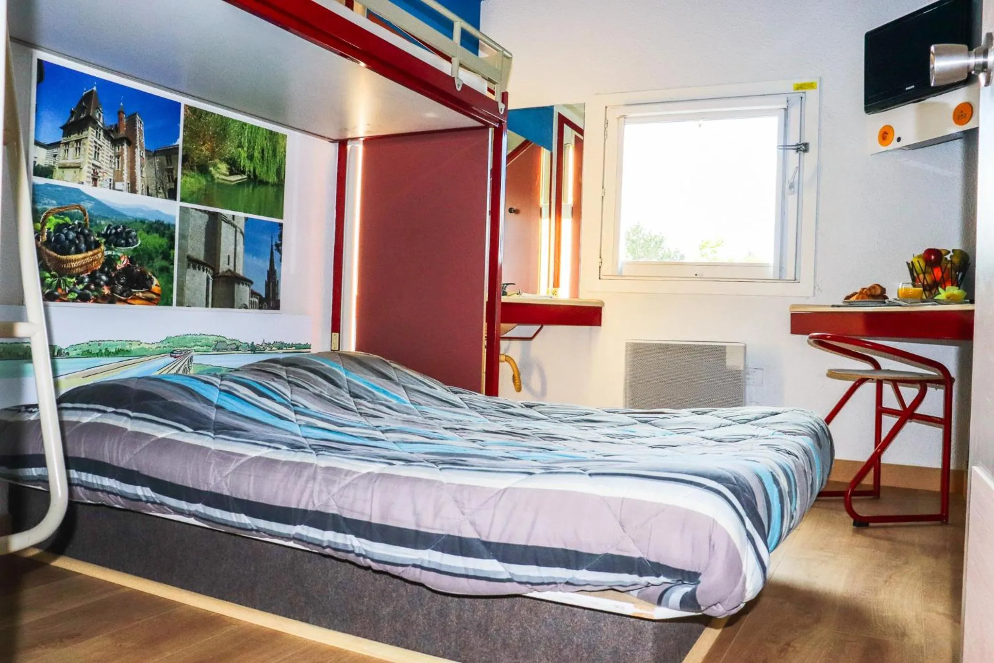 Bedroom, Bed in Hoteleco Sud Agen Autoroute