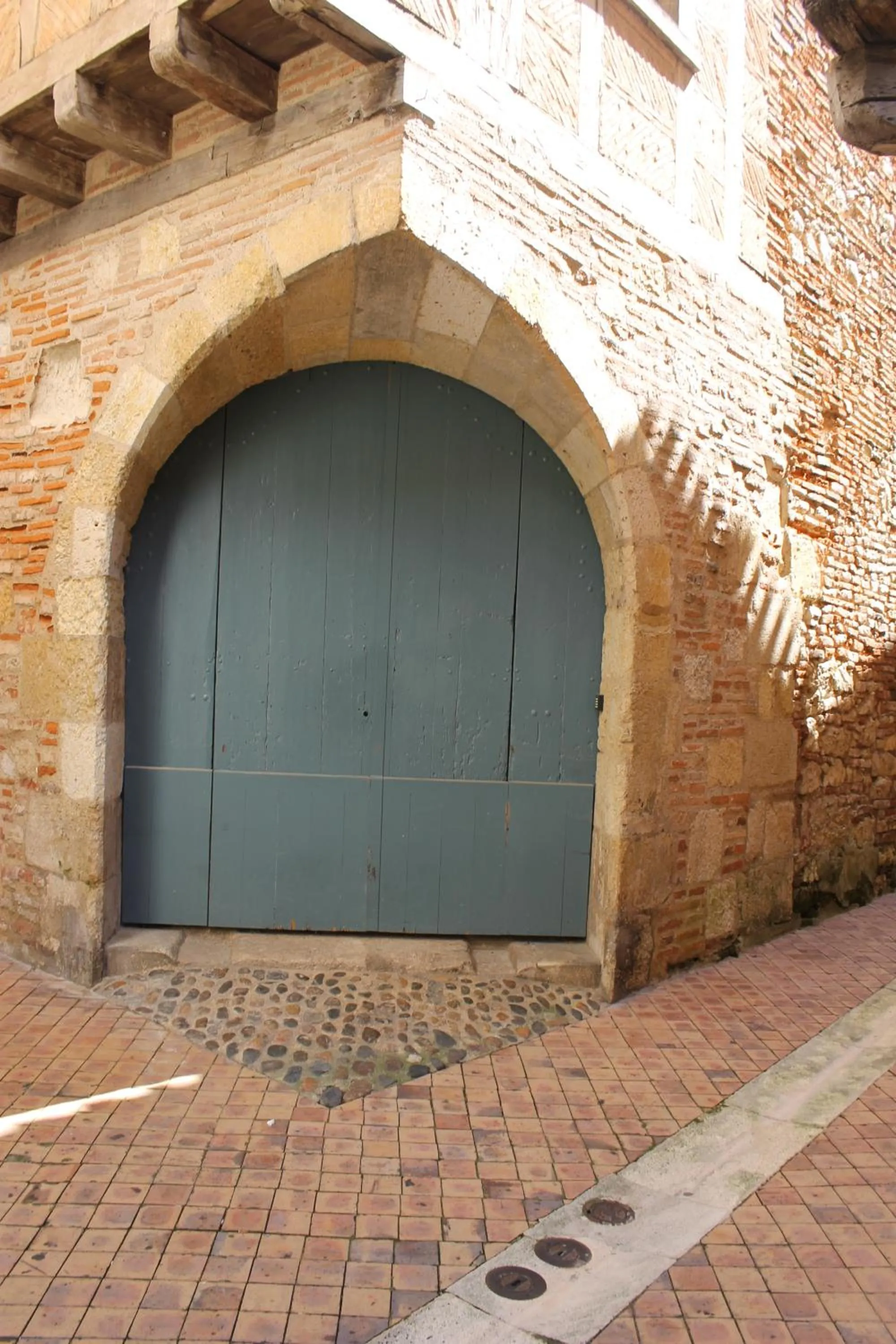 Property building in Hoteleco Sud Agen Autoroute