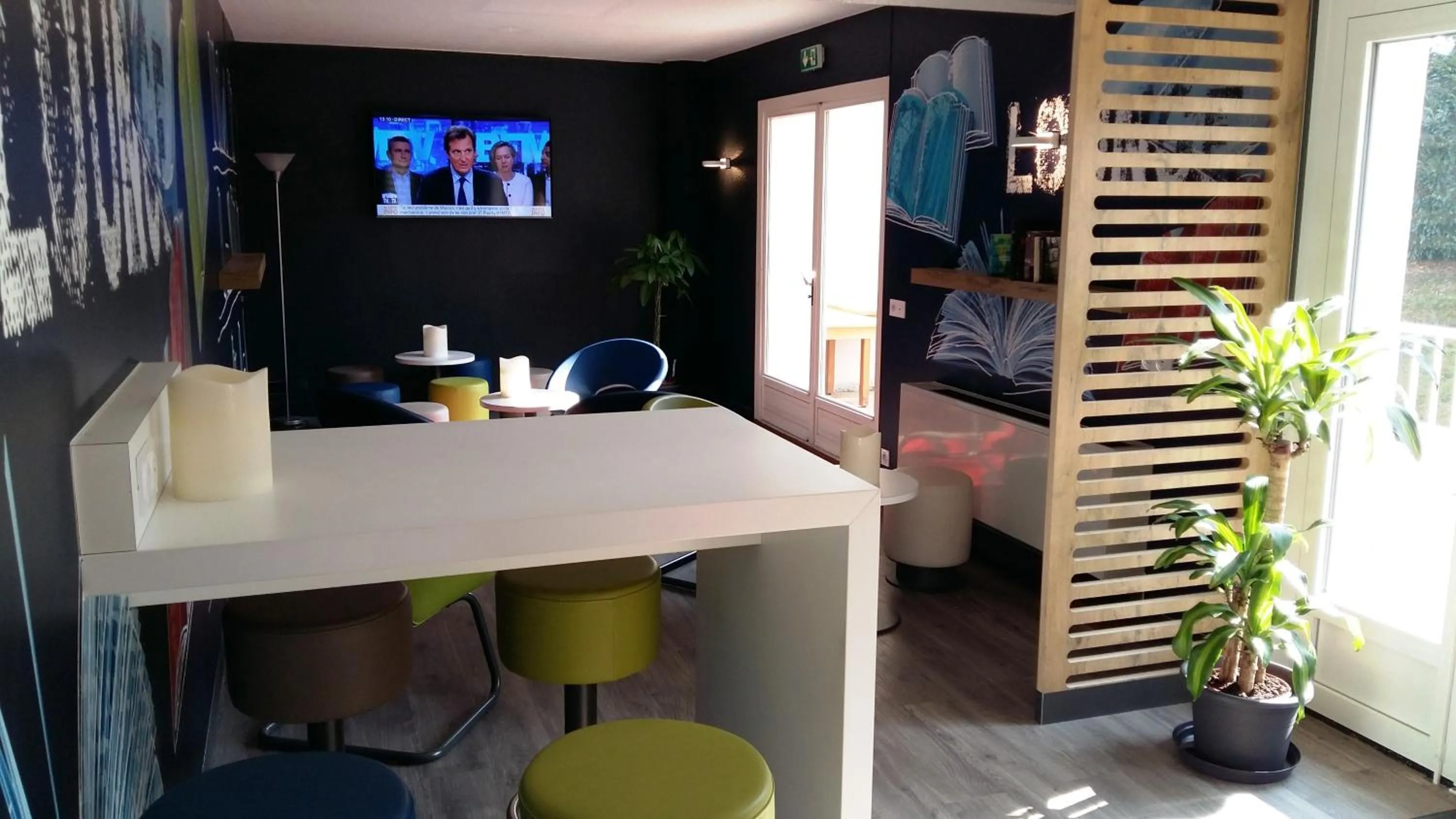 Lounge or bar in Ibis Budget Agen