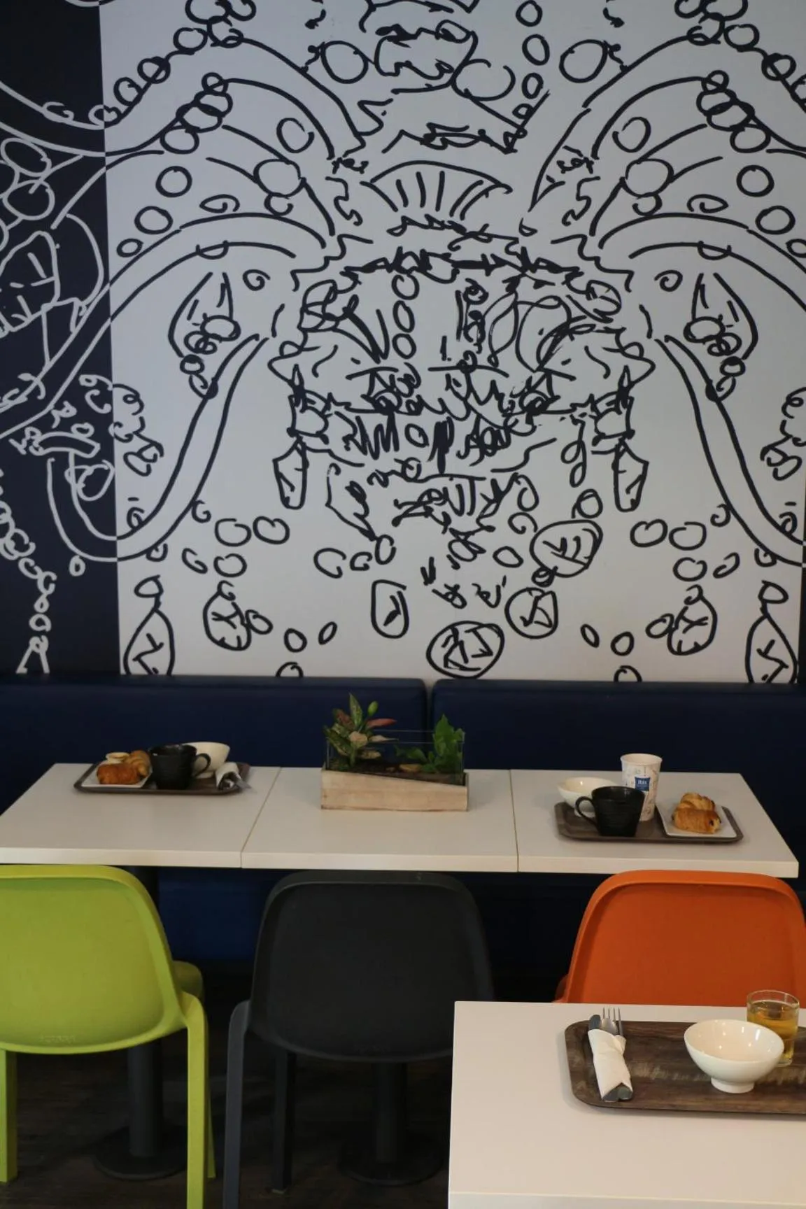 Restaurant/places to eat in Ibis Budget Agen