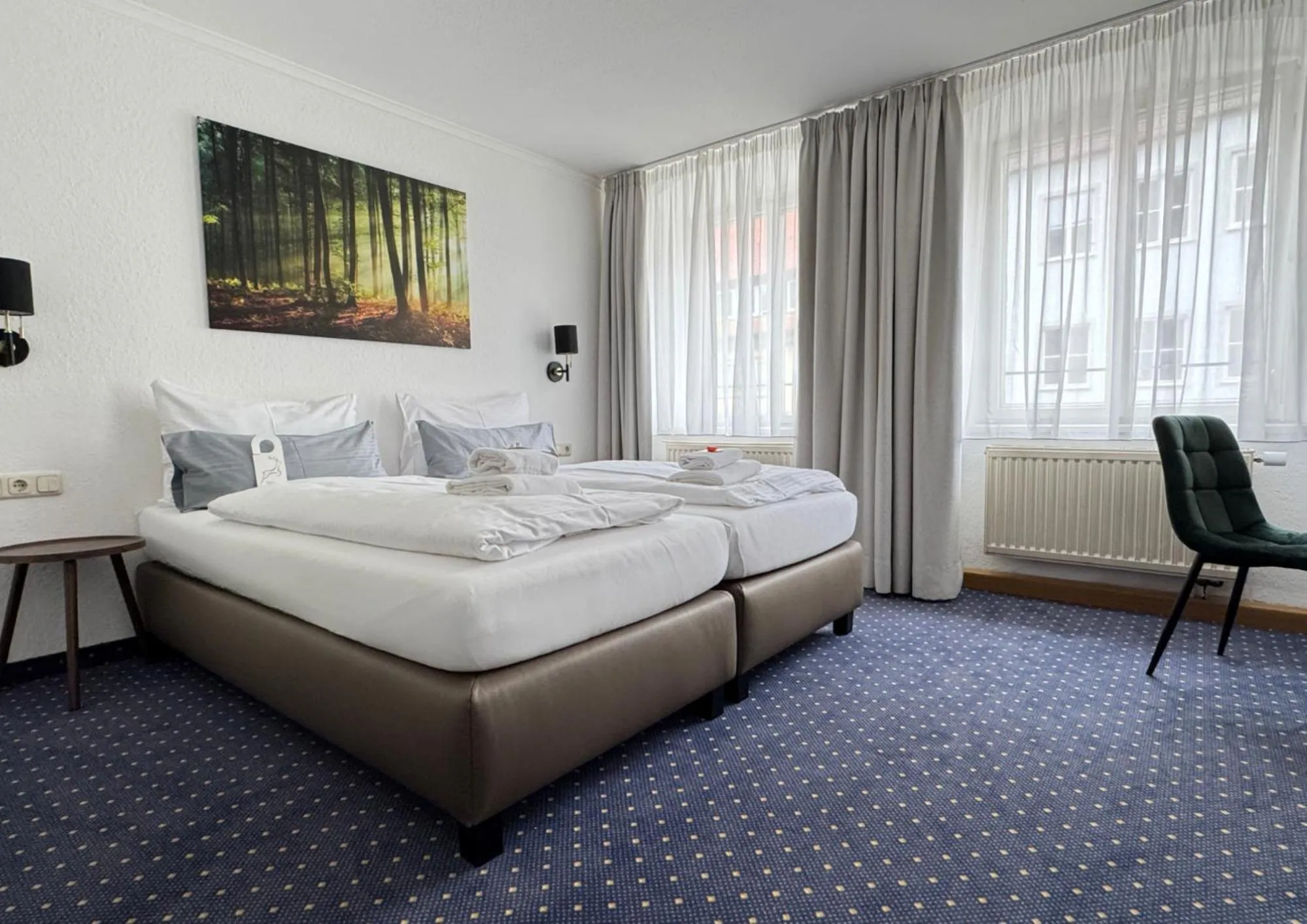 Bedroom, Bed in Hotel Goldener Hirsch