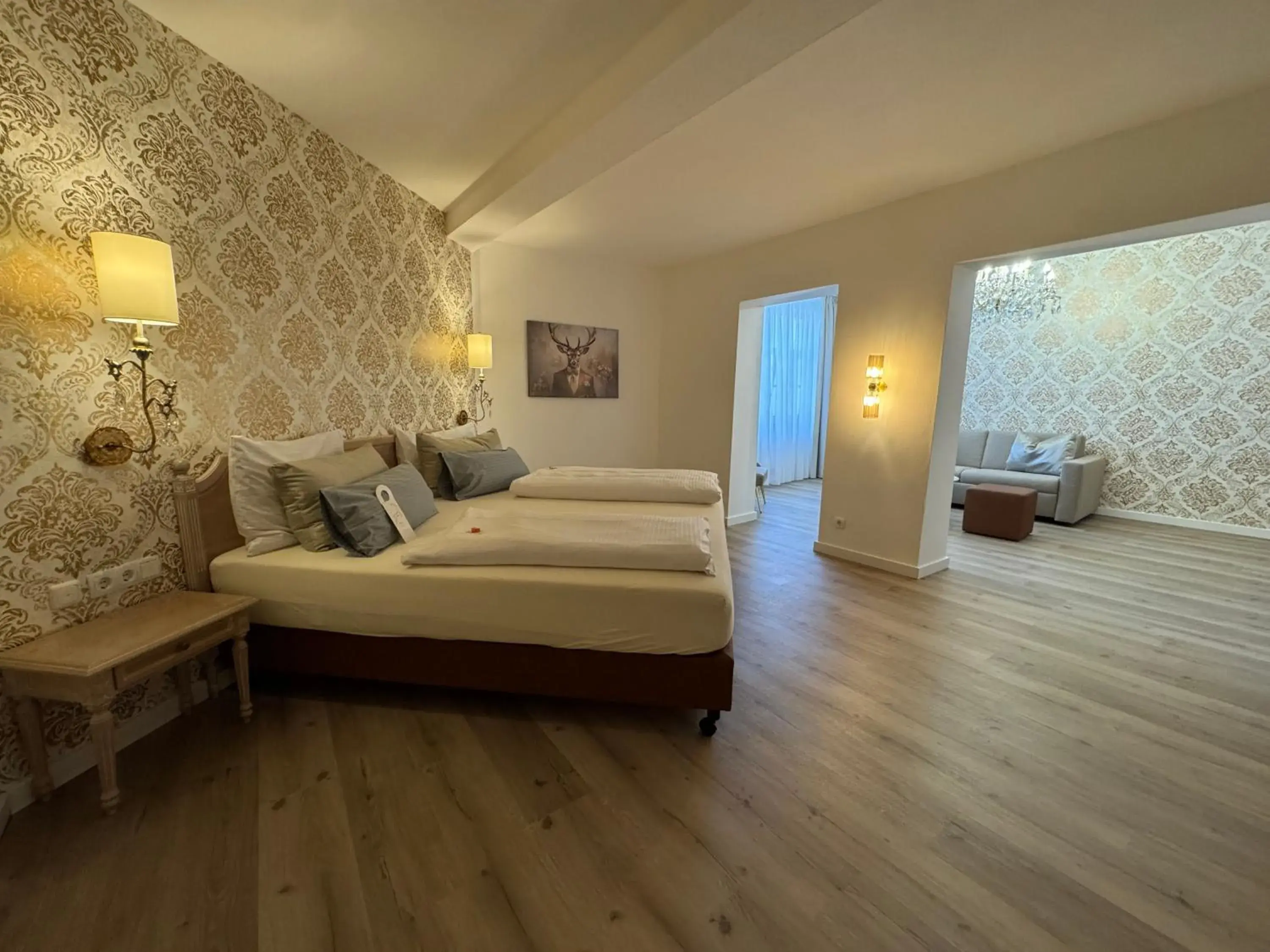 Superior Double Room - single occupancy in Hotel Goldener Hirsch Superior Double Room - single occupancy in Hotel Goldener Hirsch