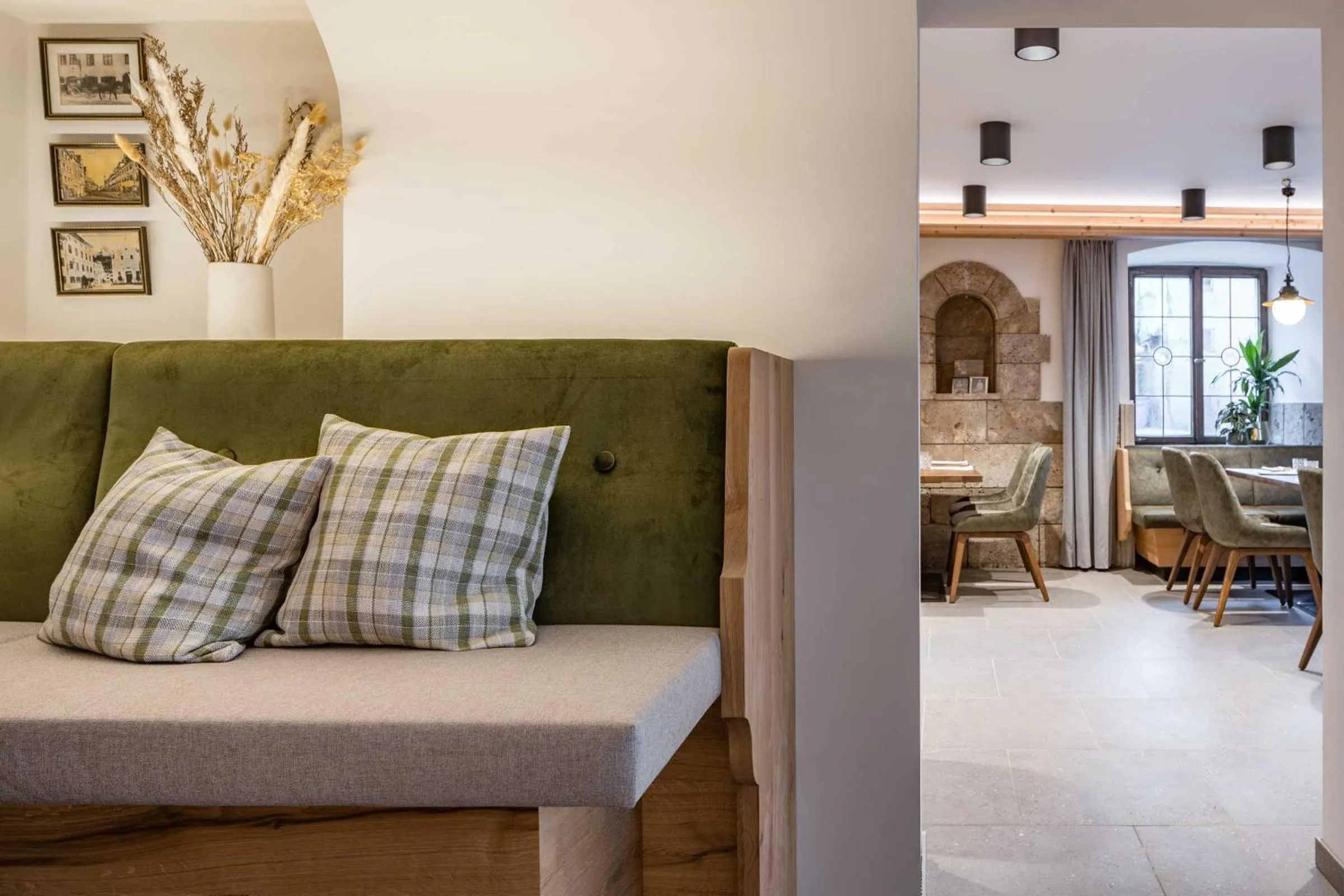 Restaurant/places to eat in Hotel Goldener Hirsch