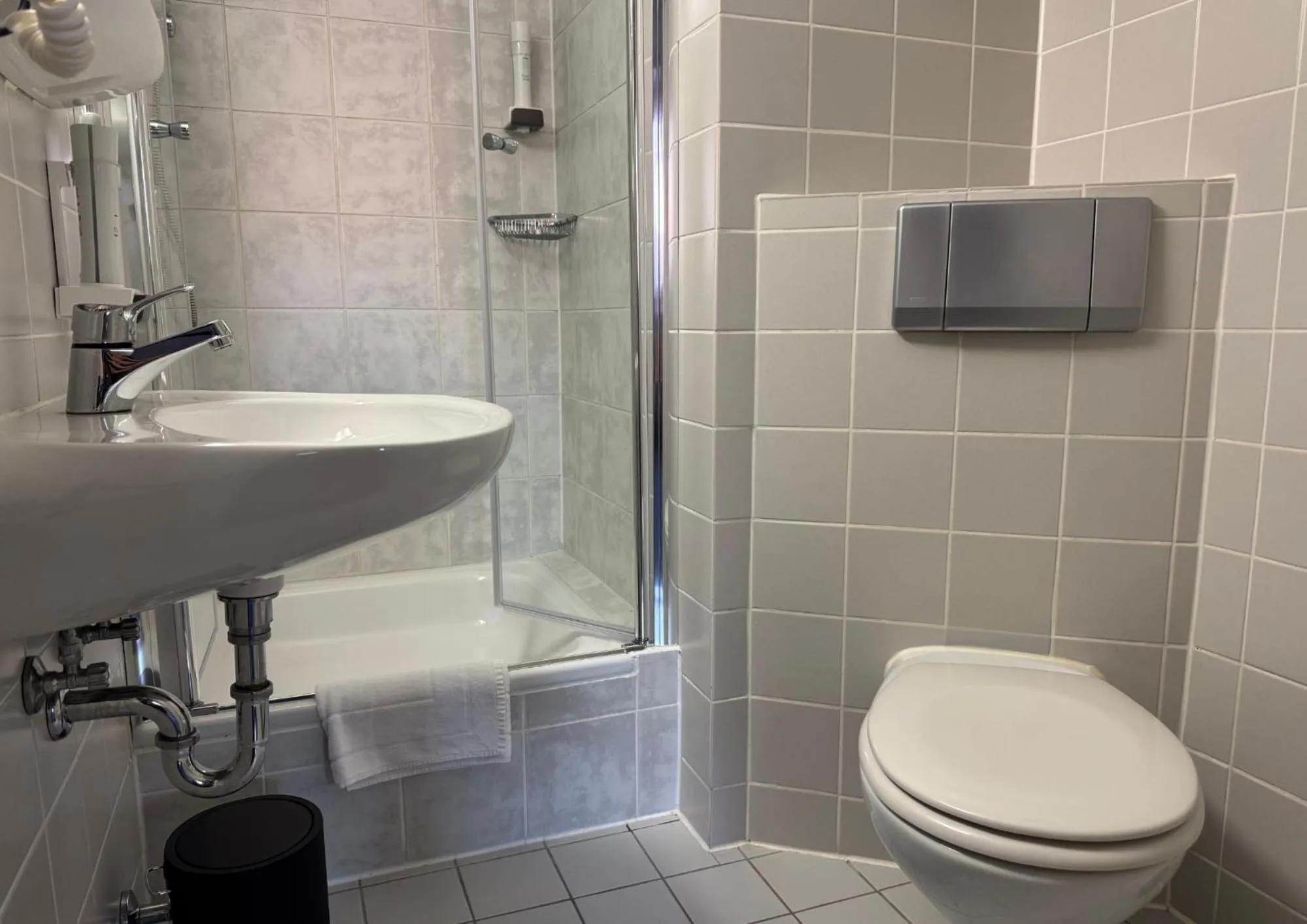 Photo of the whole room in Hotel Goldener Hirsch