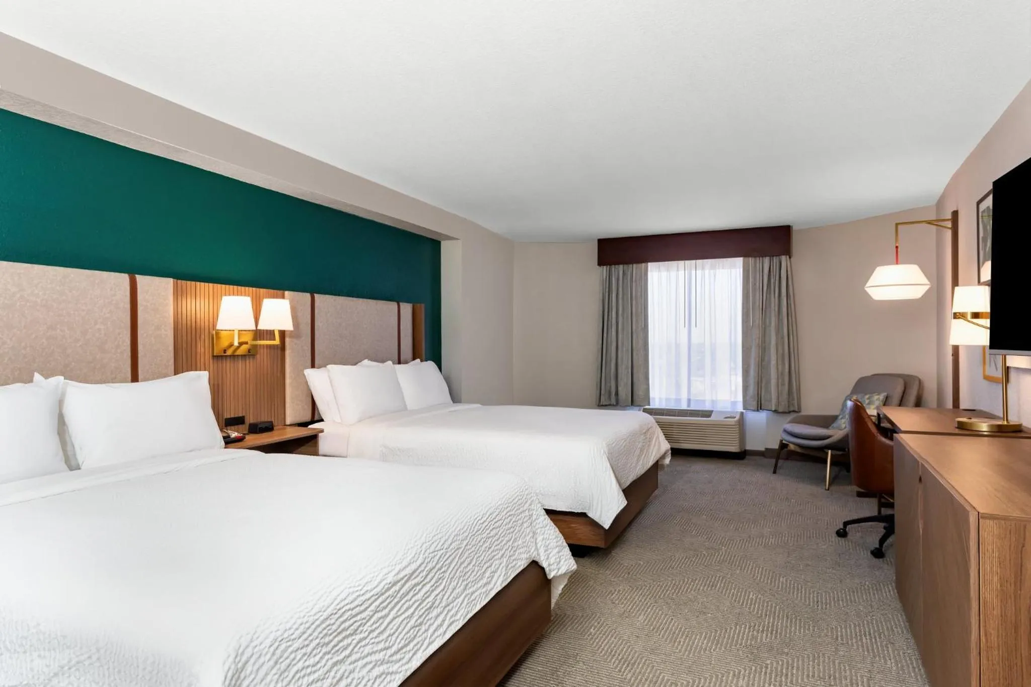 Photo of the whole room, Bed in Holiday Inn Hotel & Suites Daytona Beach On The Ocean by IHG