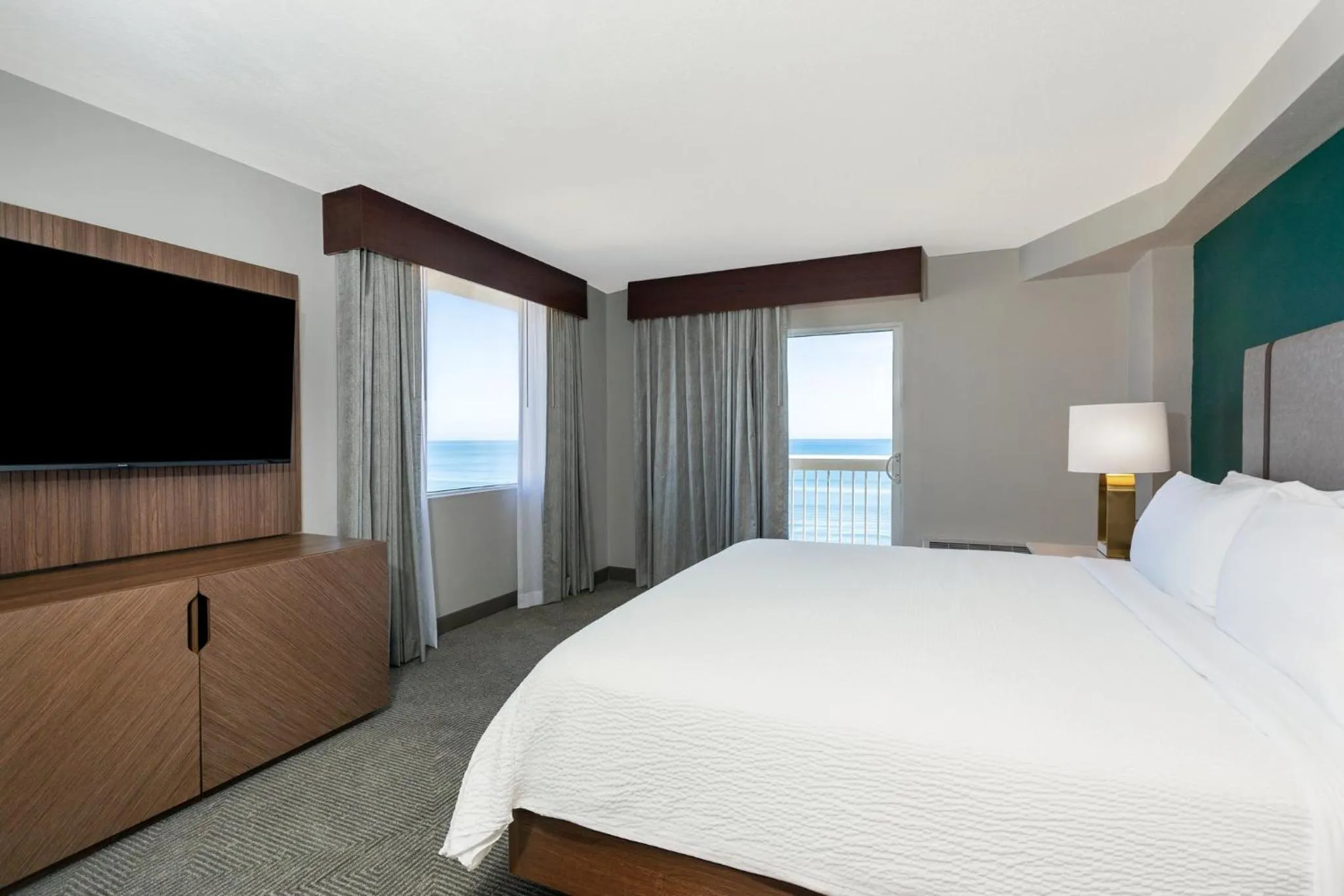 Photo of the whole room, Bed in Holiday Inn Hotel & Suites Daytona Beach On The Ocean by IHG