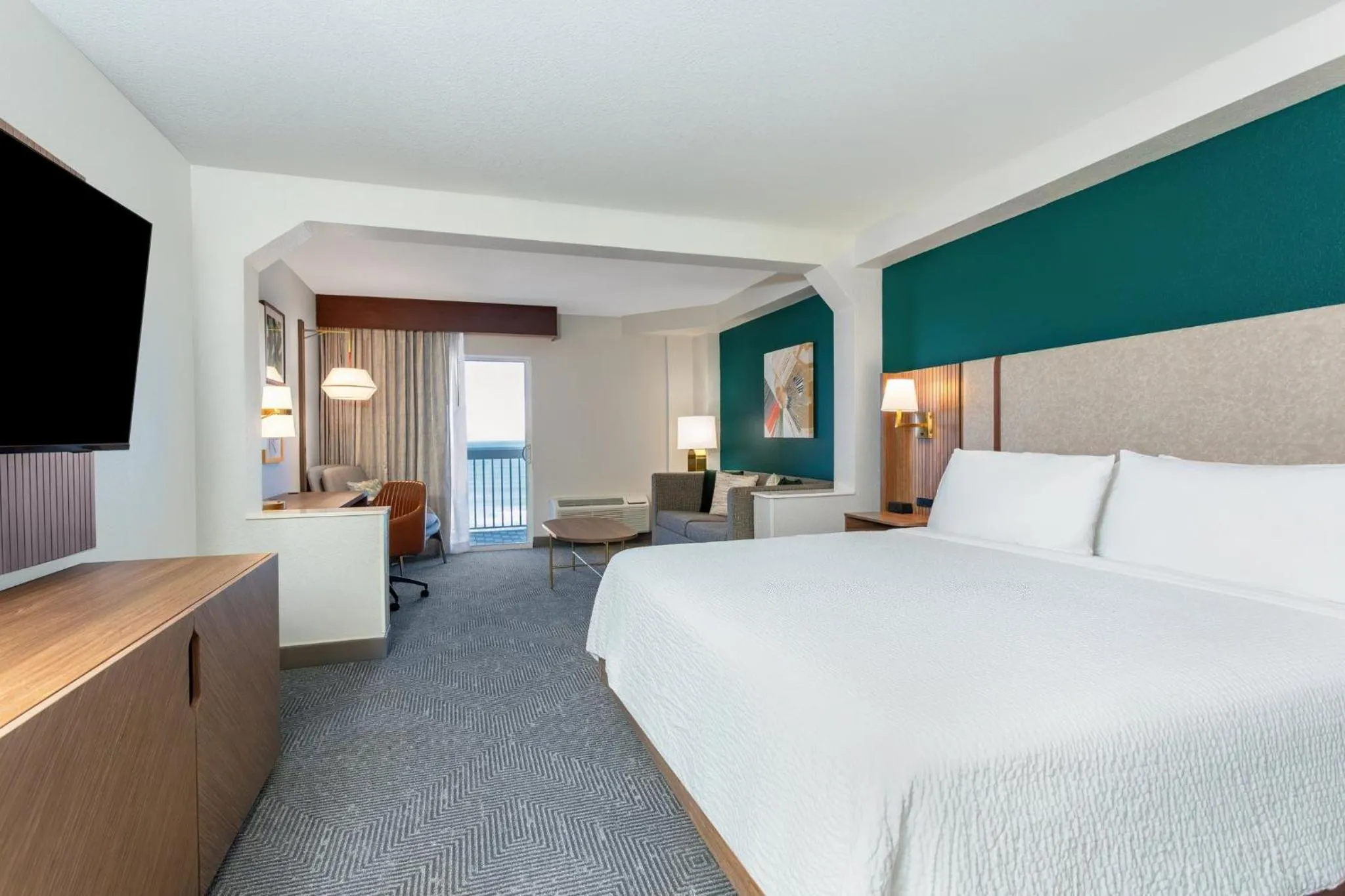 Photo of the whole room, Bed in Holiday Inn Hotel & Suites Daytona Beach On The Ocean by IHG