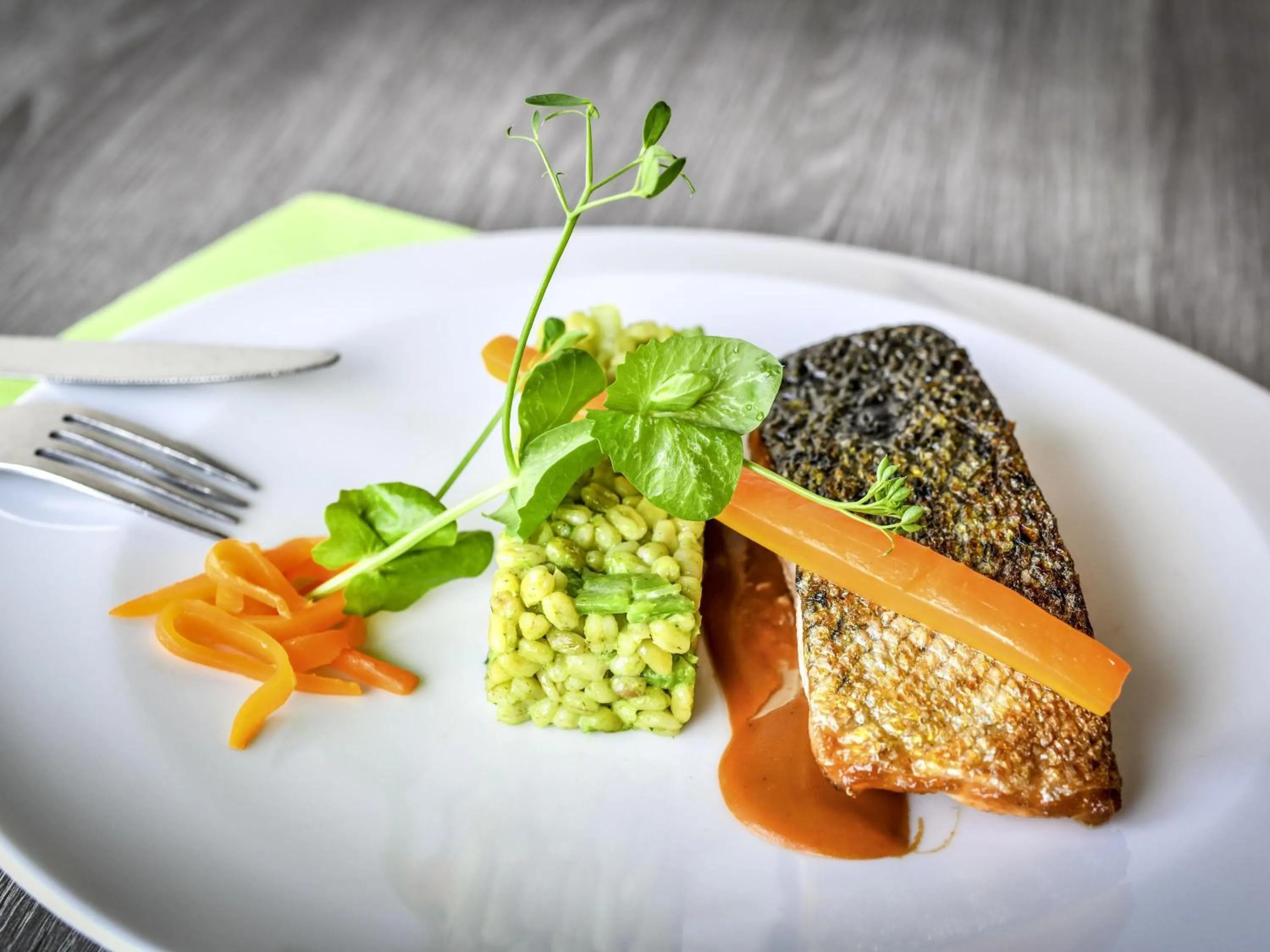 Restaurant/places to eat in ibis styles La Rochelle Thalasso Chatelaillon