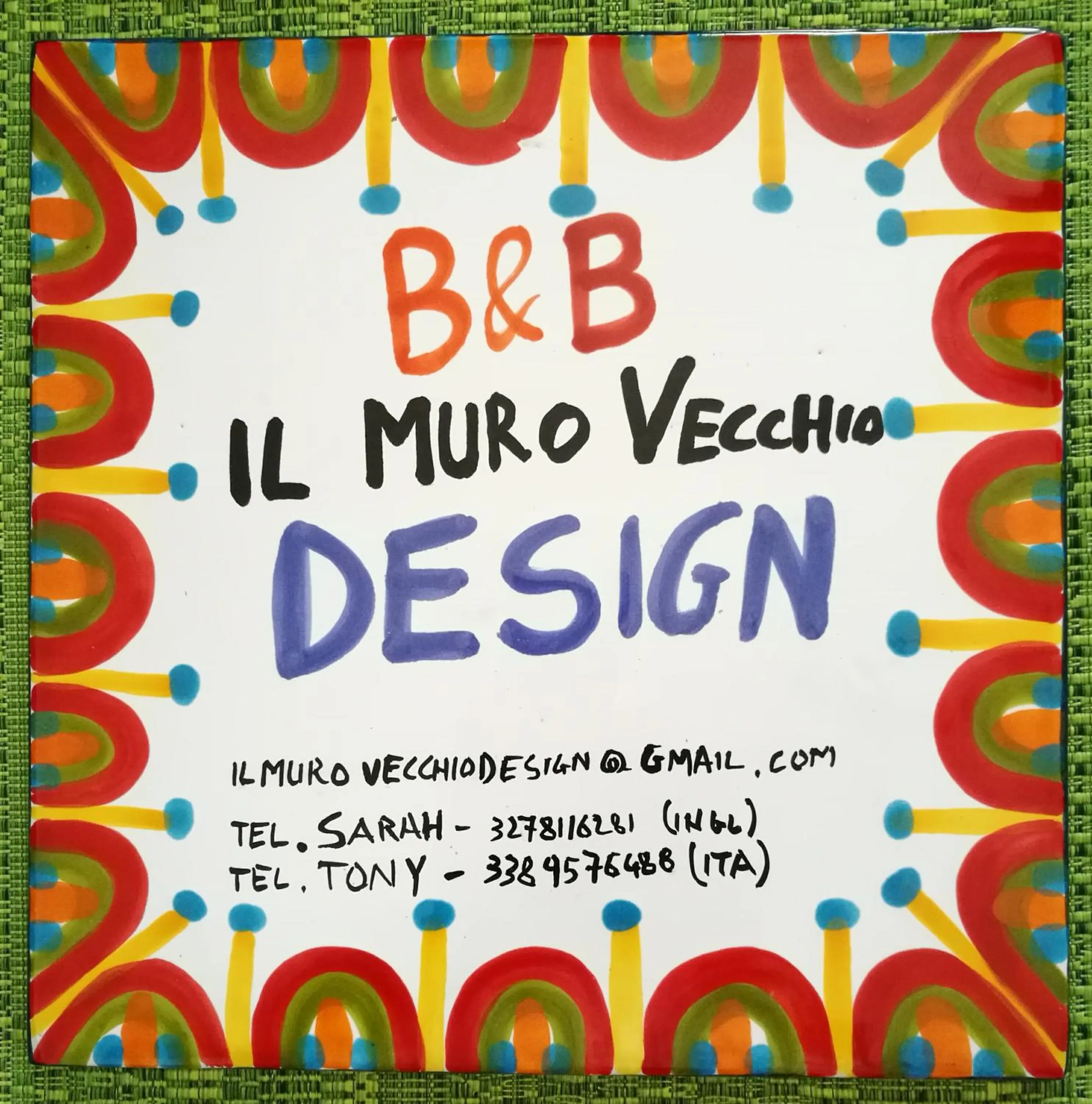 Property logo or sign in Il Muro Vecchio Design