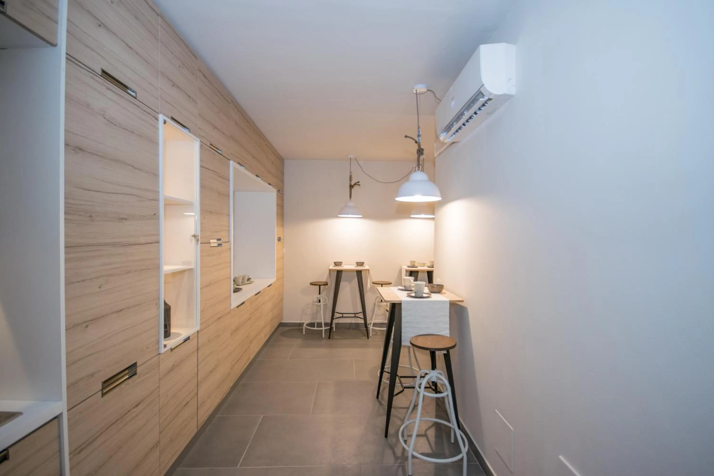 Communal lounge/ TV room in Namuri Rooms