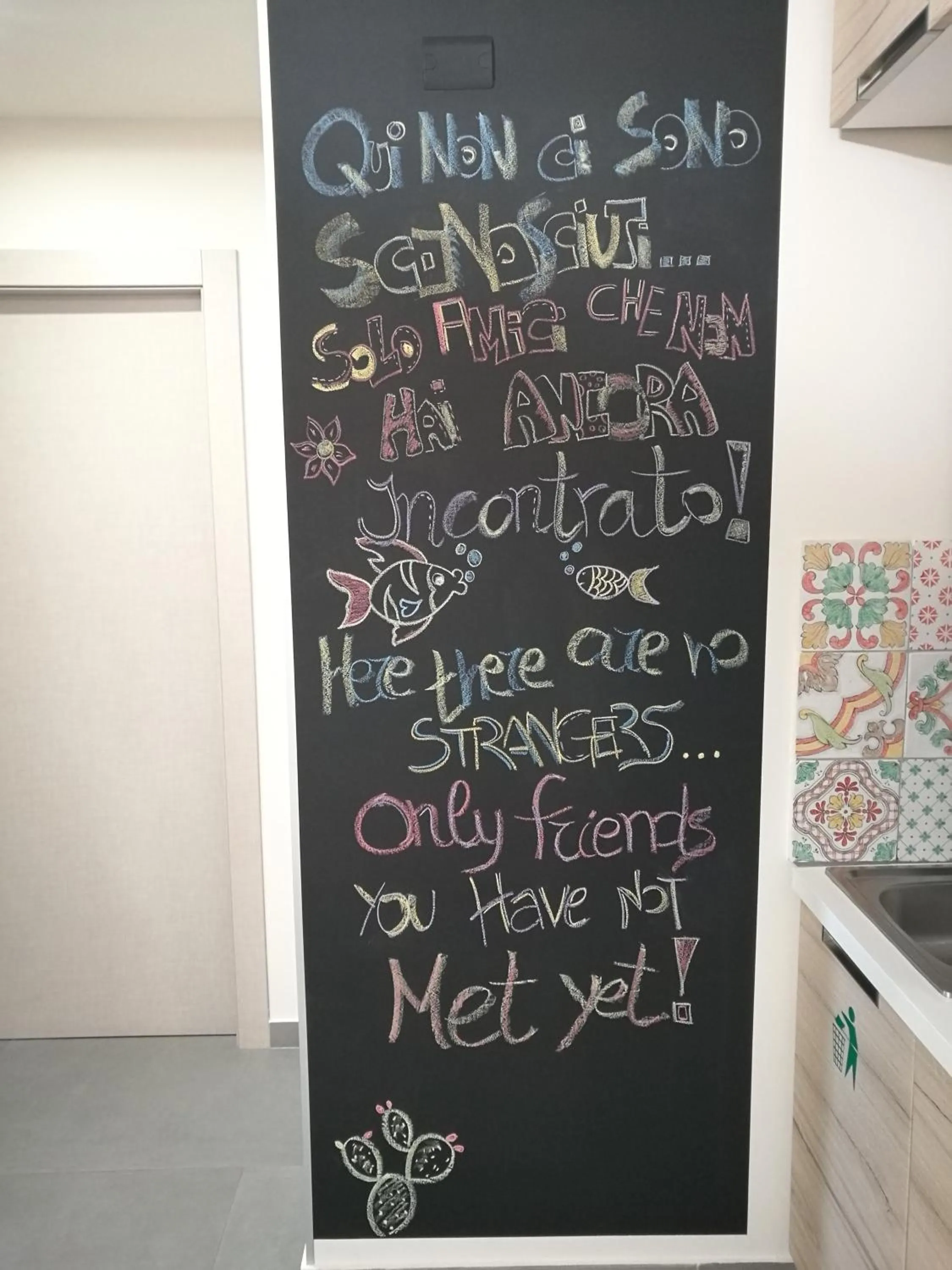 Communal kitchen in Namuri Rooms