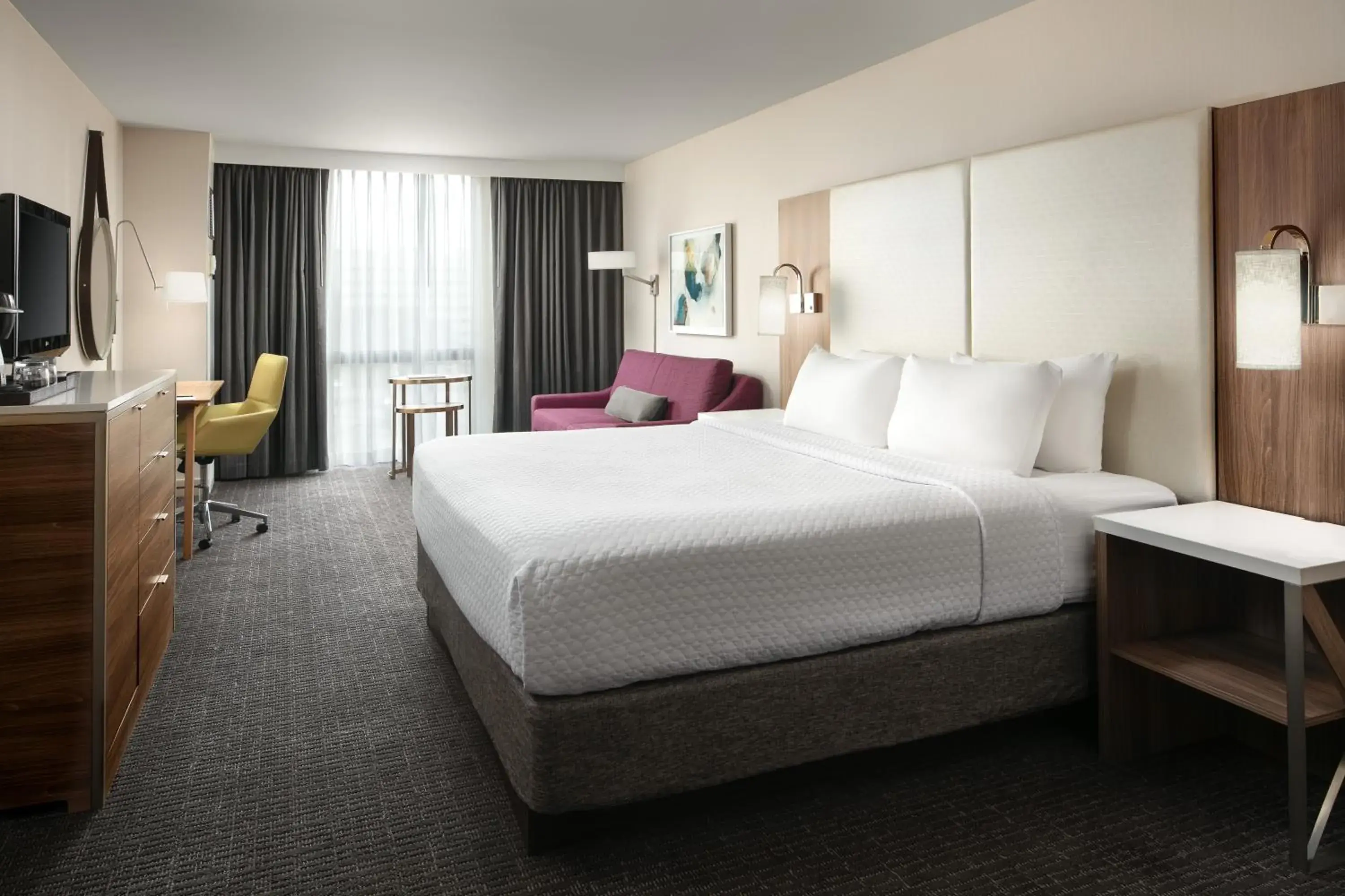 Standard King Room with Sofa Bed in Crowne Plaza Dallas Market Ctr - Love Field, an IHG Hotel Standard King Room with Sofa Bed in Crowne Plaza Dallas Market Ctr - Love Field, an IHG Hotel