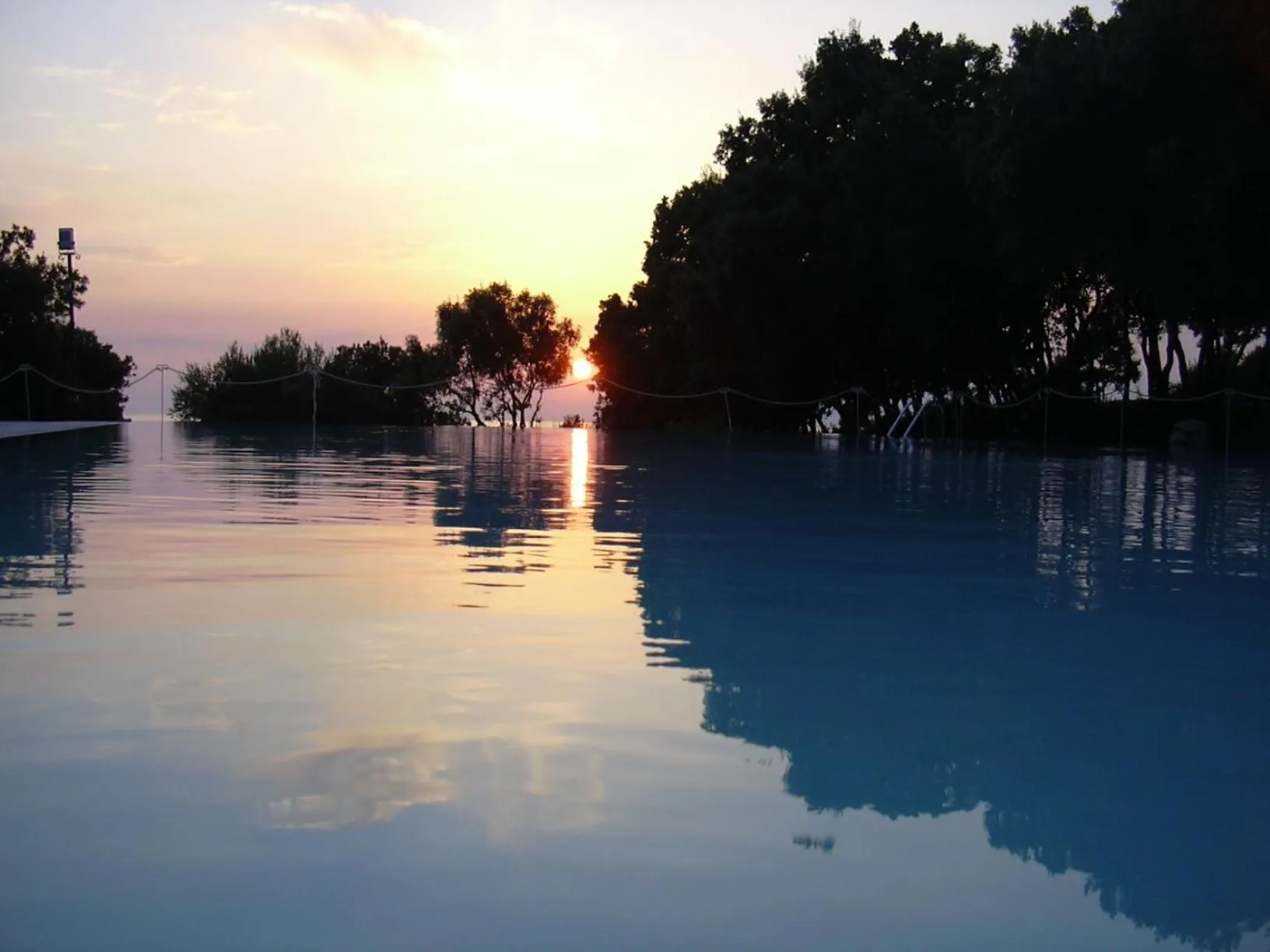 Swimming pool in illicini stabilimento balneare e albergo