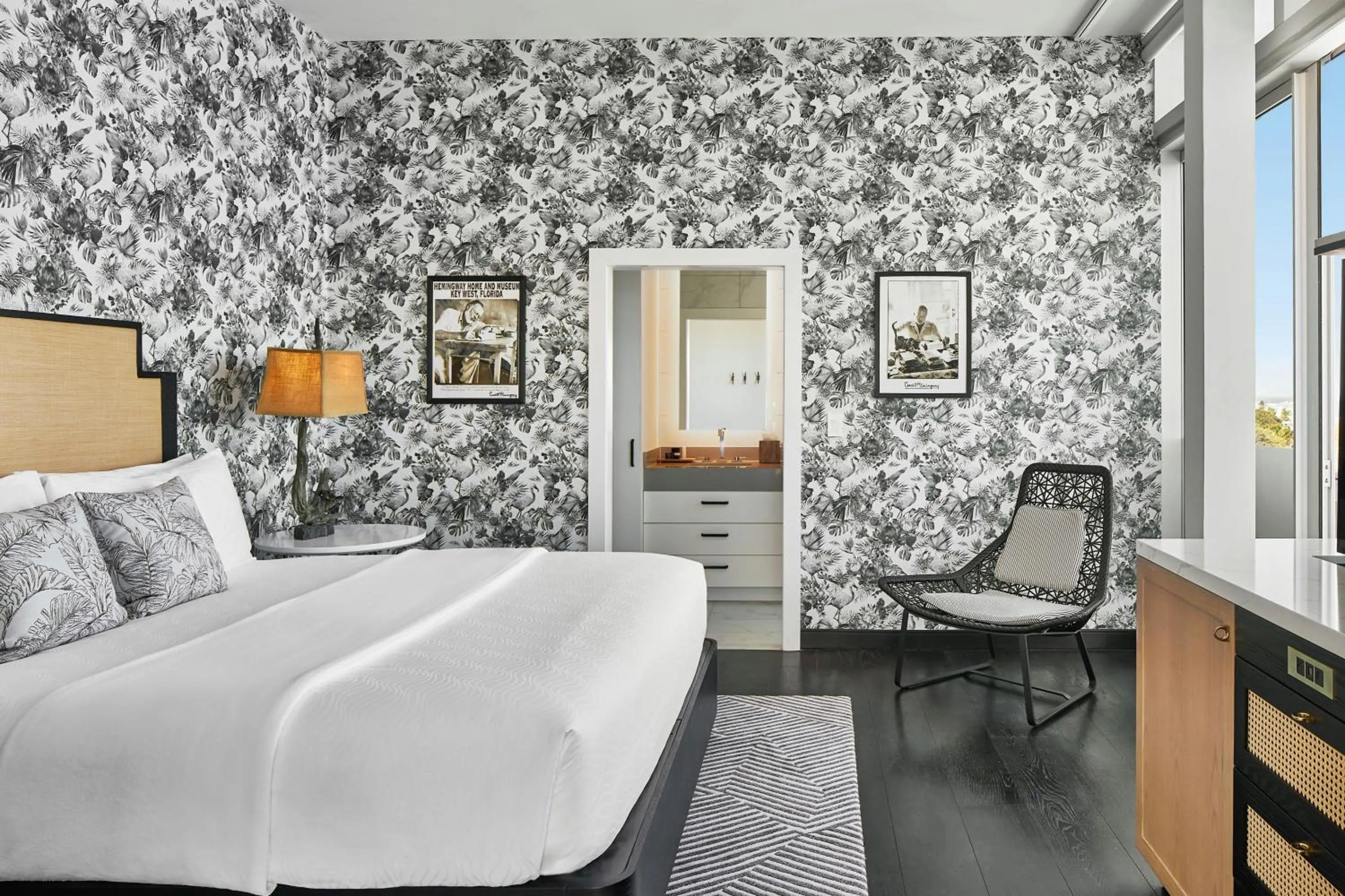 Photo of the whole room, Bed in La Concha Key West, Autograph Collection