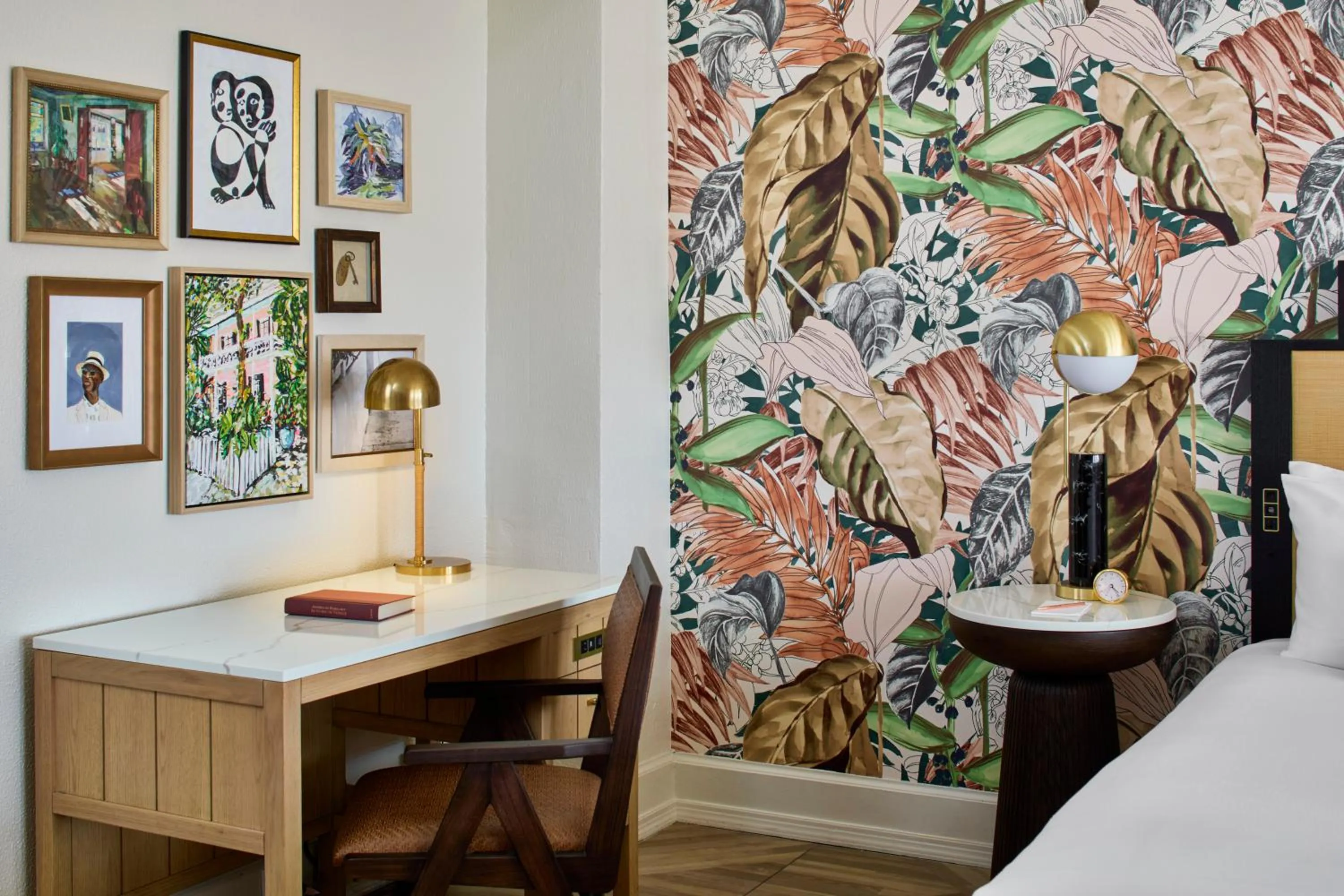 Bedroom, Bed in La Concha Key West, Autograph Collection