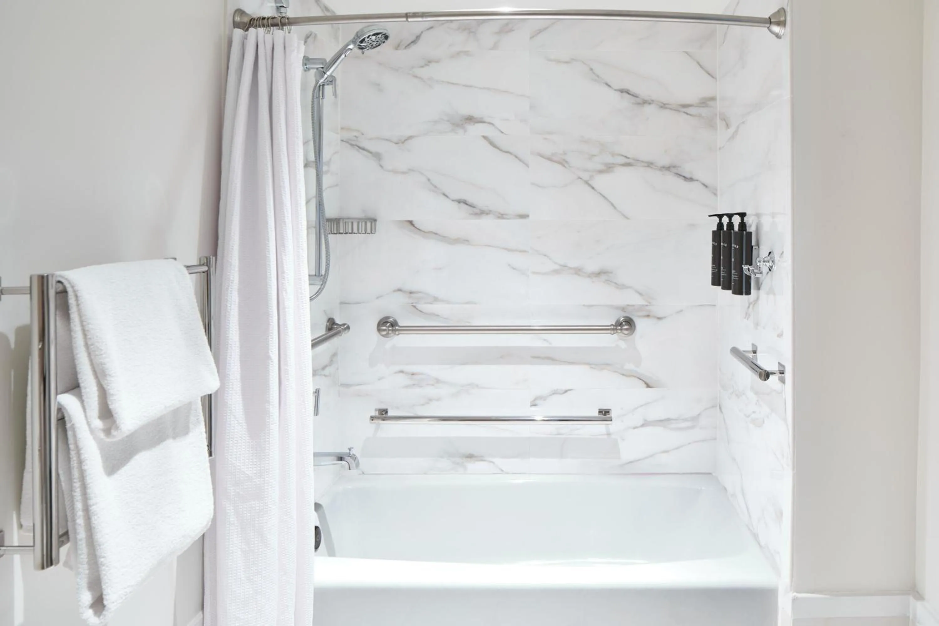 Photo of the whole room, Bed in La Concha Key West, Autograph Collection