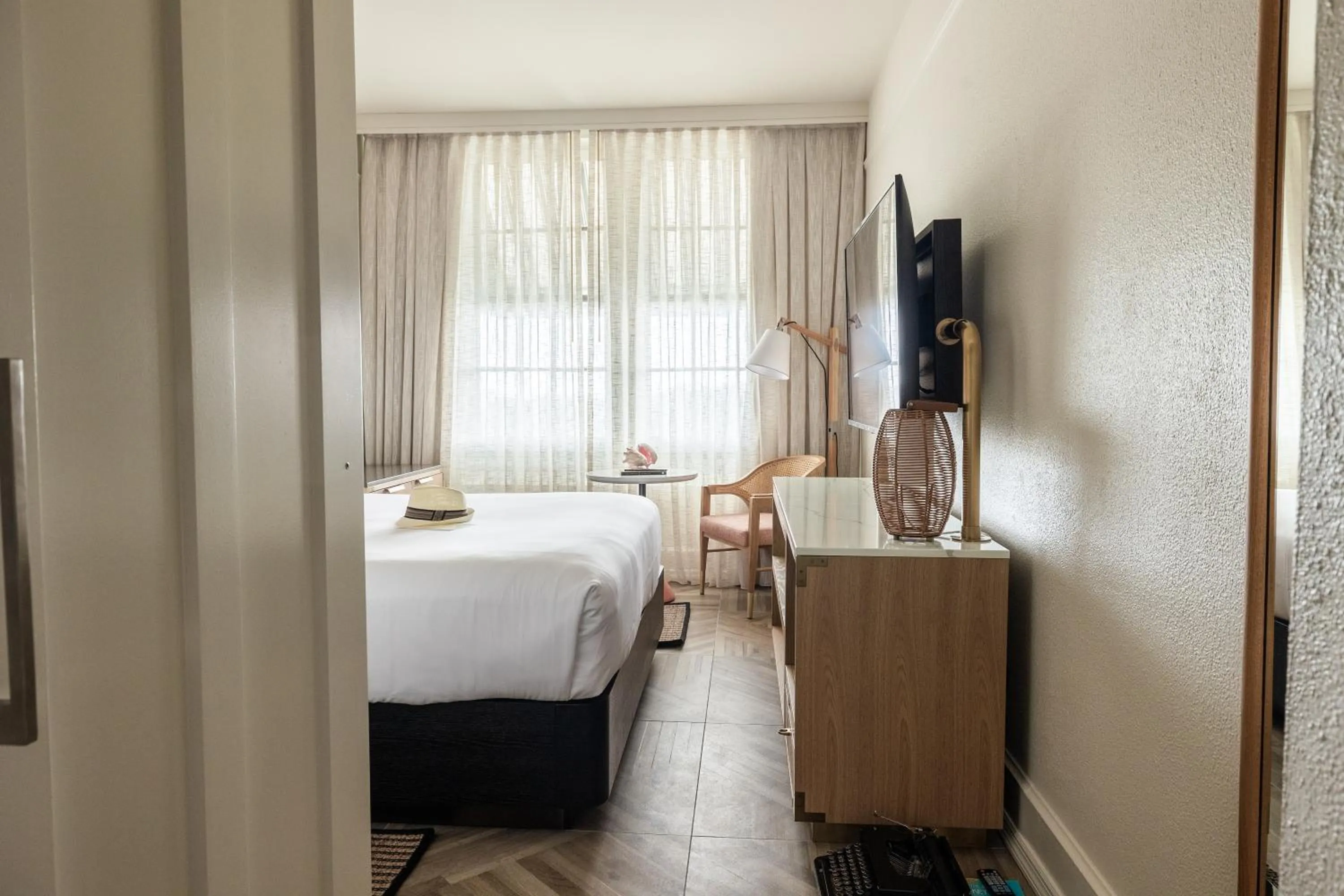 Bedroom, Bed in La Concha Key West, Autograph Collection