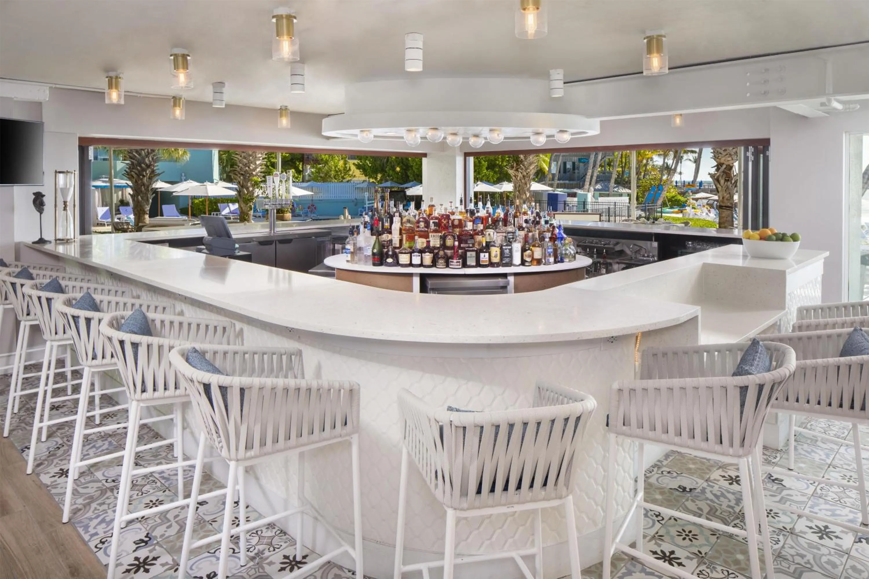 Lounge or bar in The Reach Key West, Curio Collection by Hilton