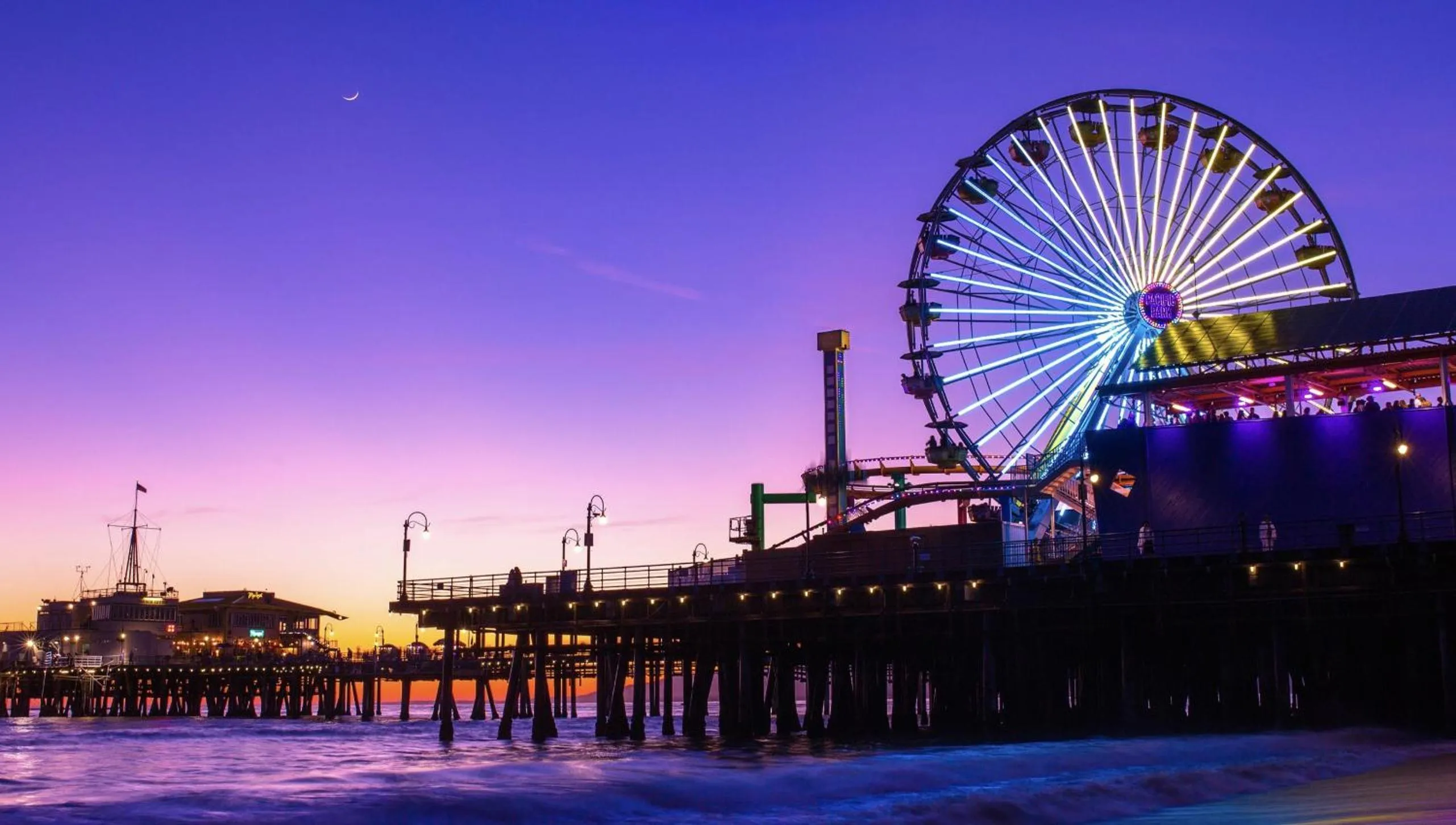 Beach in The Pierside Santa Monica