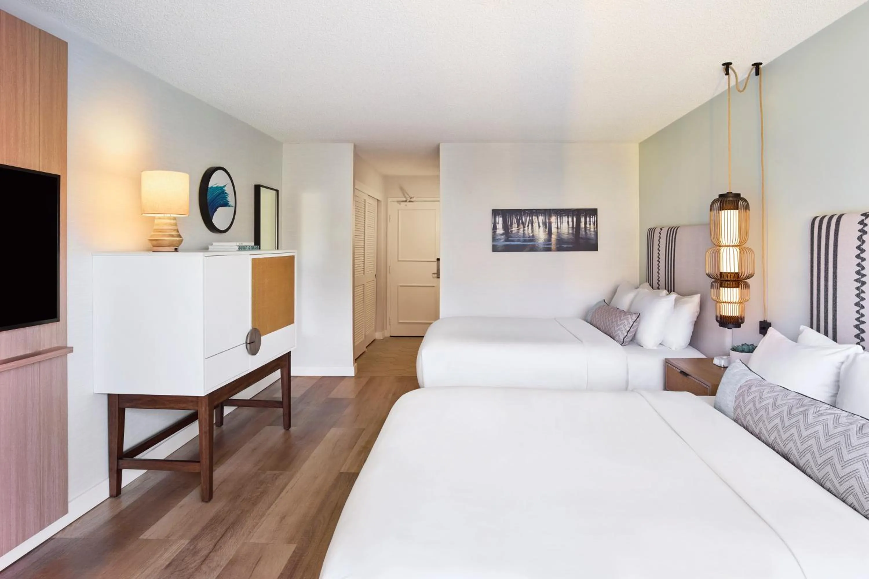 Bed in The Pierside Santa Monica