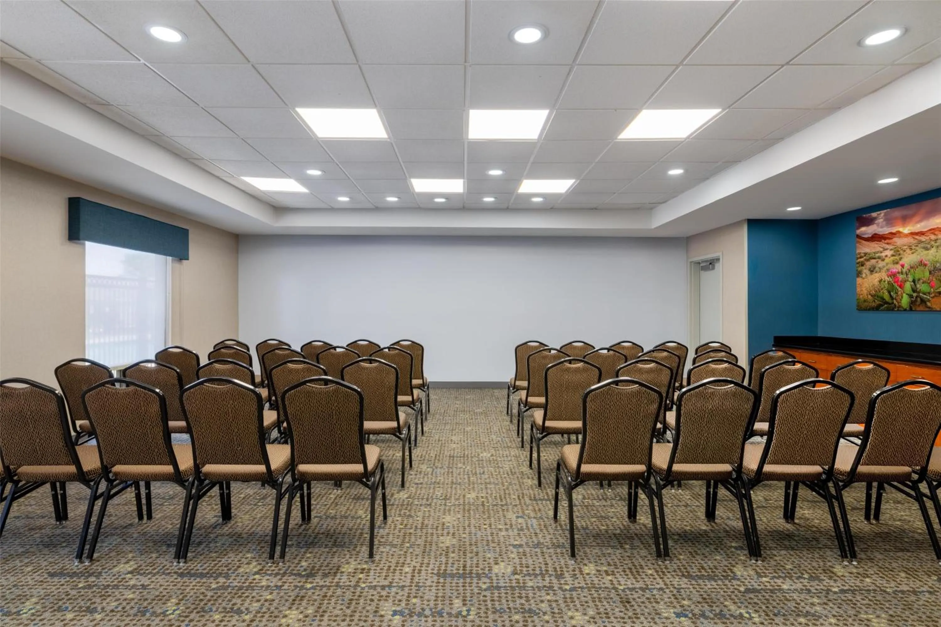 Meeting/conference room in Hampton Inn Las Vegas/North Speedway