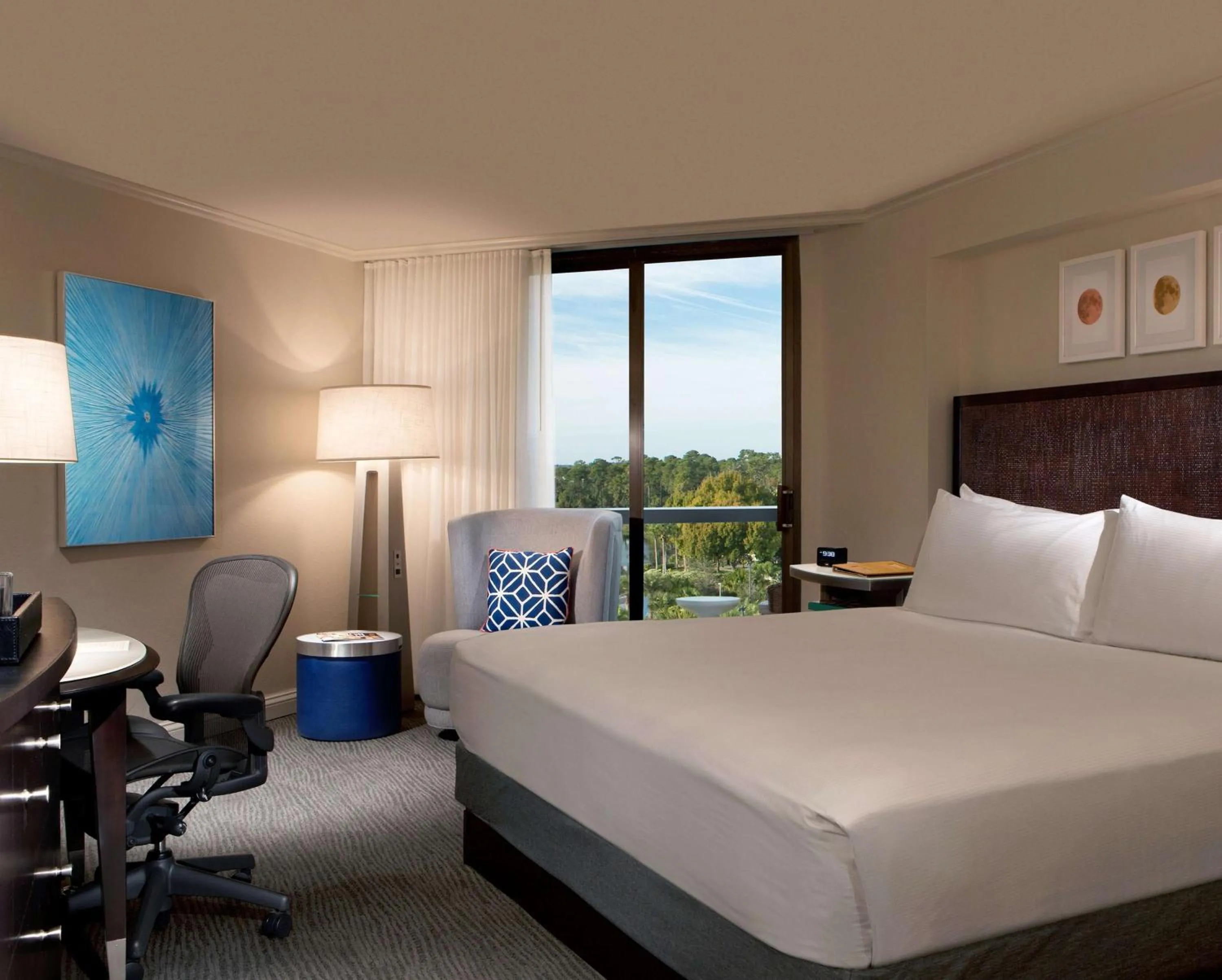 Bedroom, Bed in Hilton Orlando Buena Vista Palace - Disney Springs Area