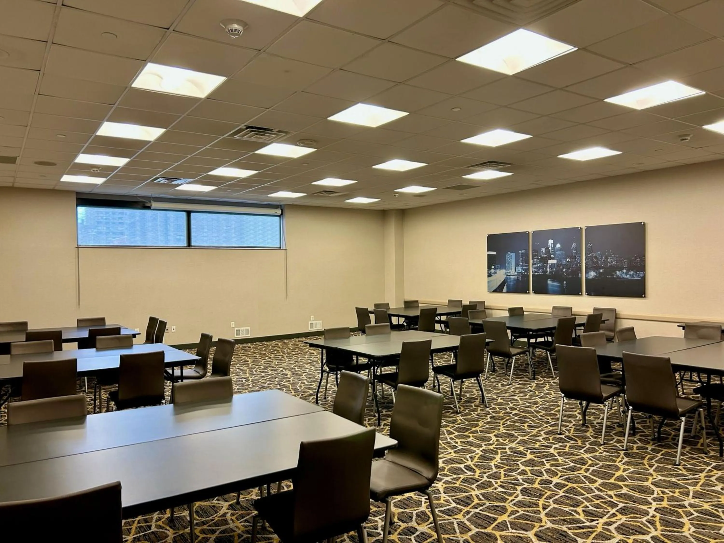 Meeting/conference room in Holiday Inn Express Philadelphia-Midtown by IHG