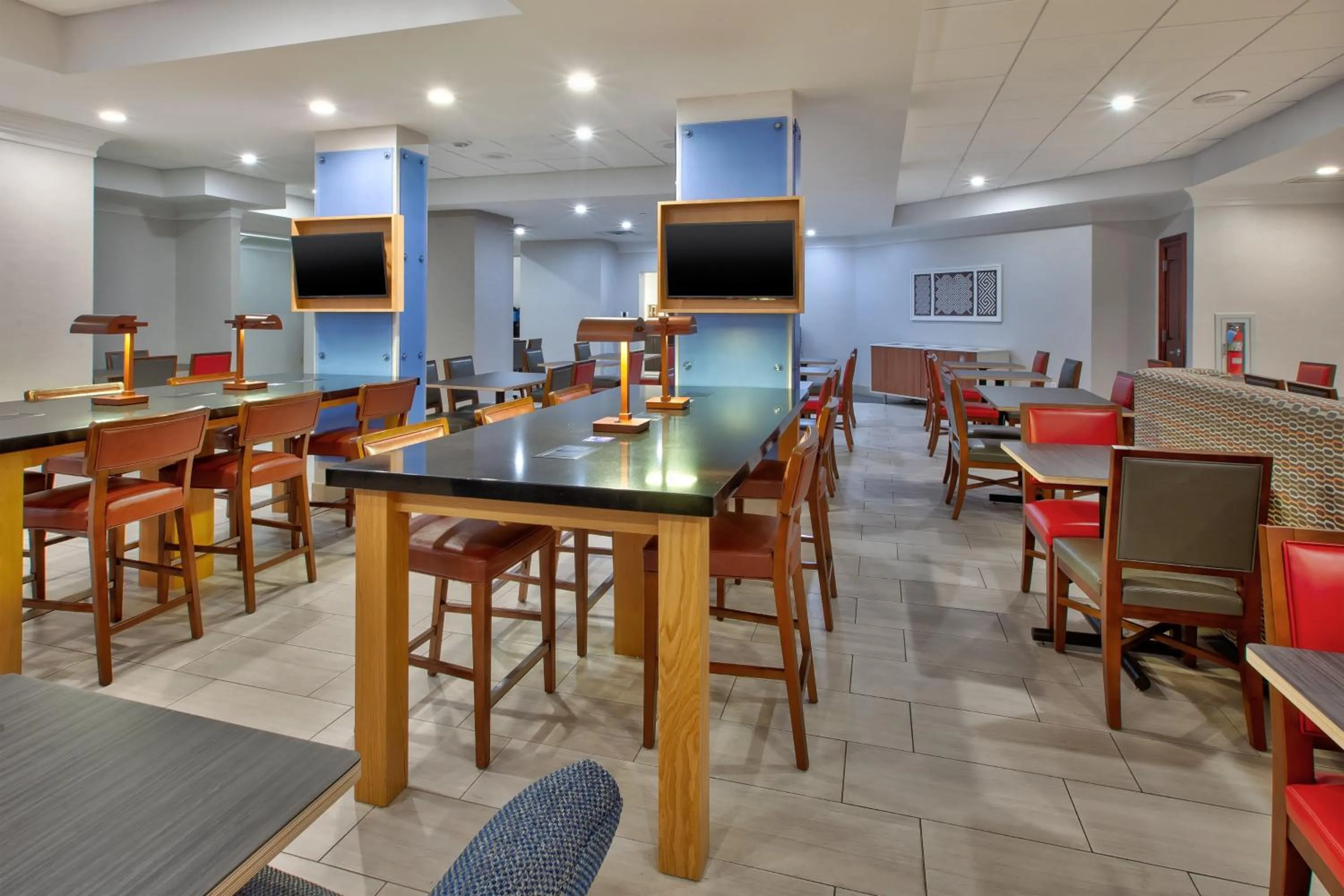 Breakfast in Holiday Inn Express Philadelphia-Midtown by IHG