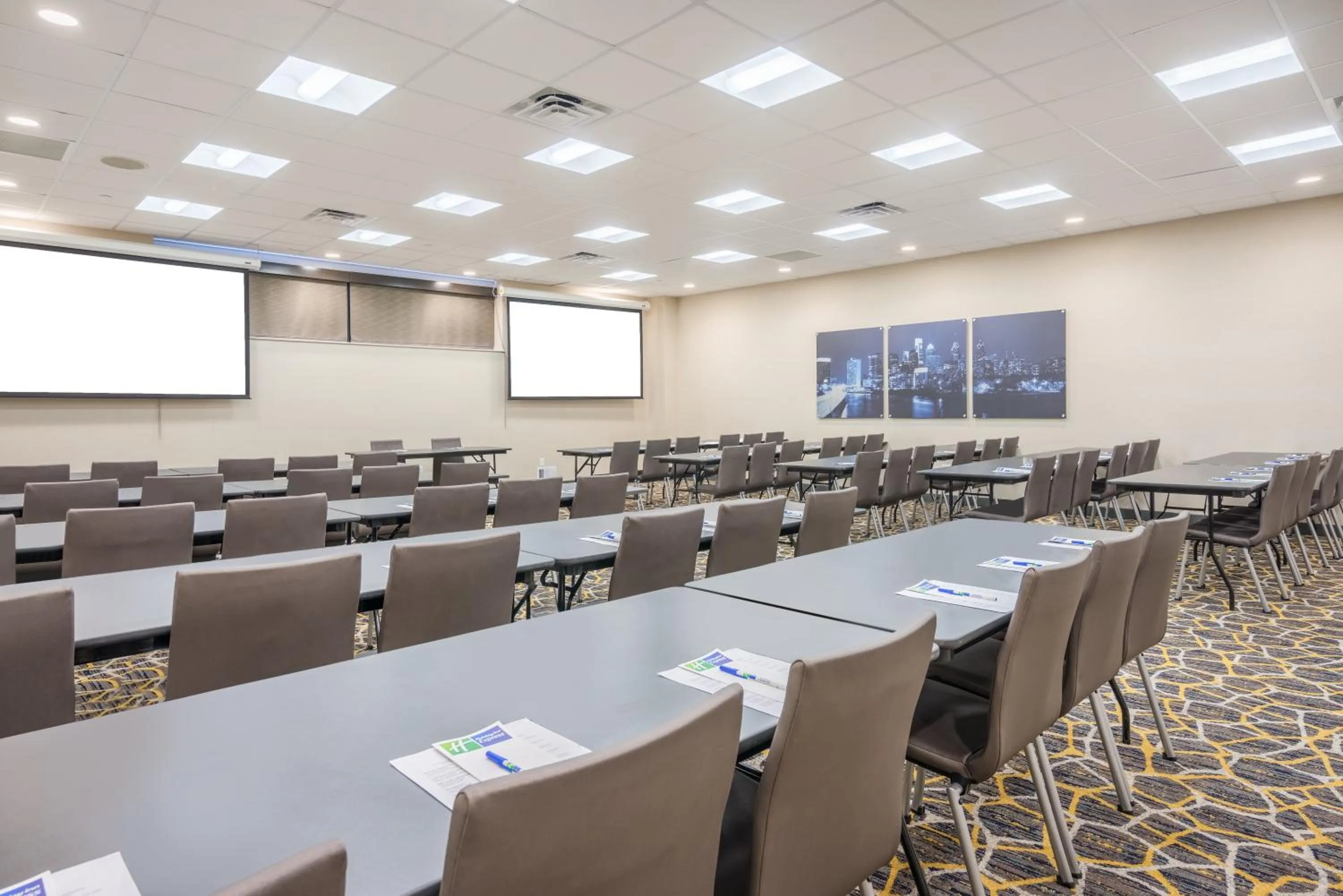 Meeting/conference room in Holiday Inn Express Philadelphia-Midtown by IHG