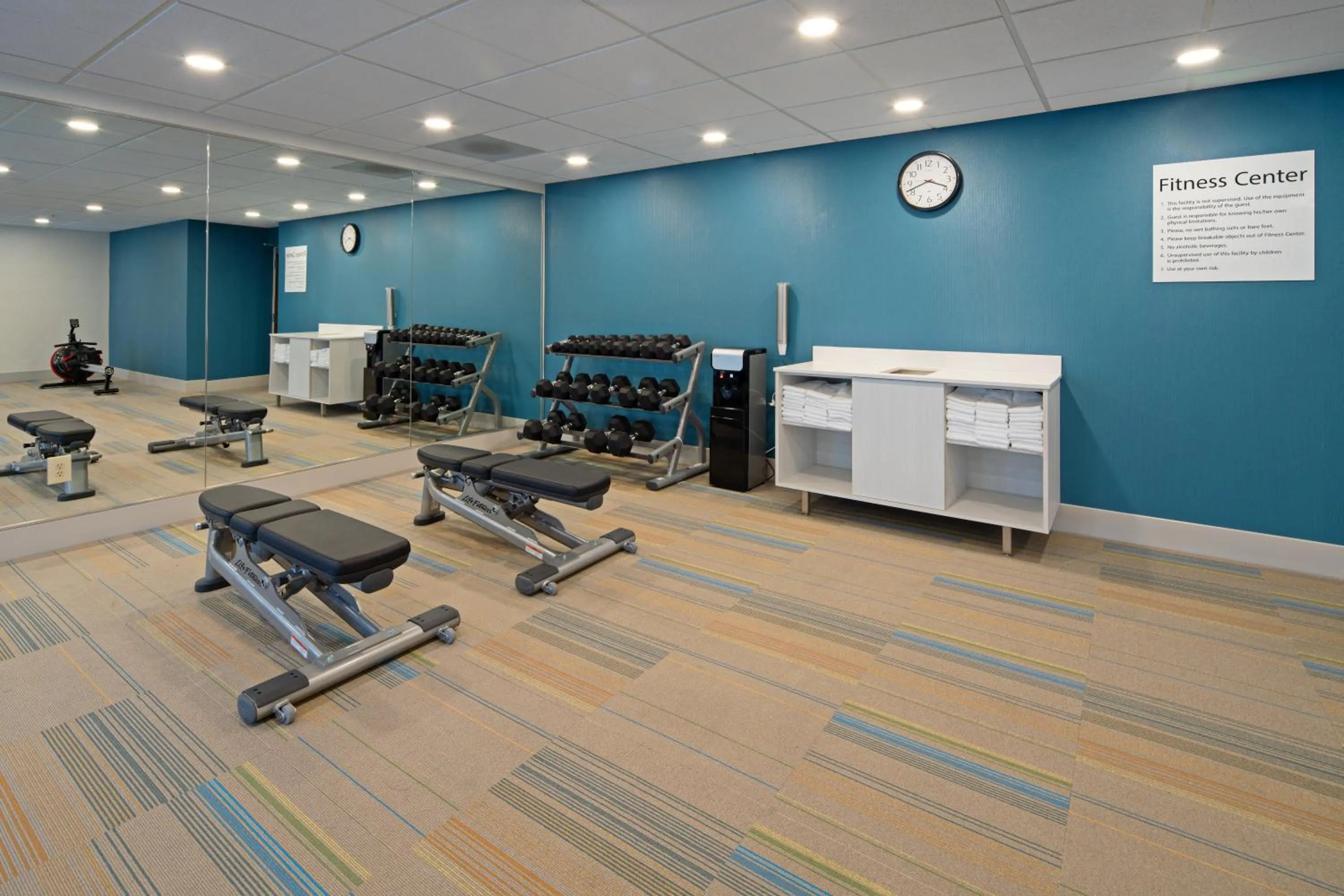 Spa and wellness centre/facilities in Holiday Inn Express Seattle - Sea-Tac Airport by IHG