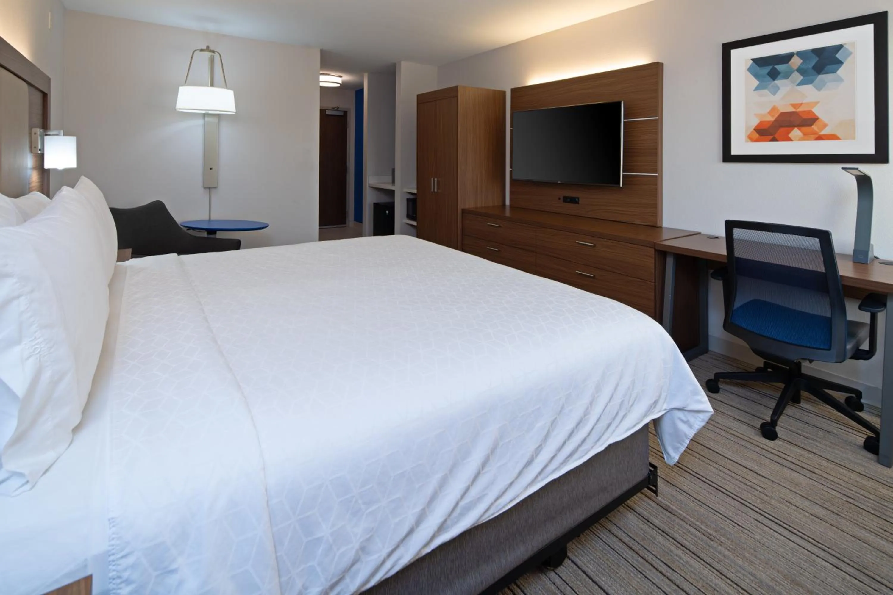 Photo of the whole room, Bed in Holiday Inn Express Seattle - Sea-Tac Airport by IHG