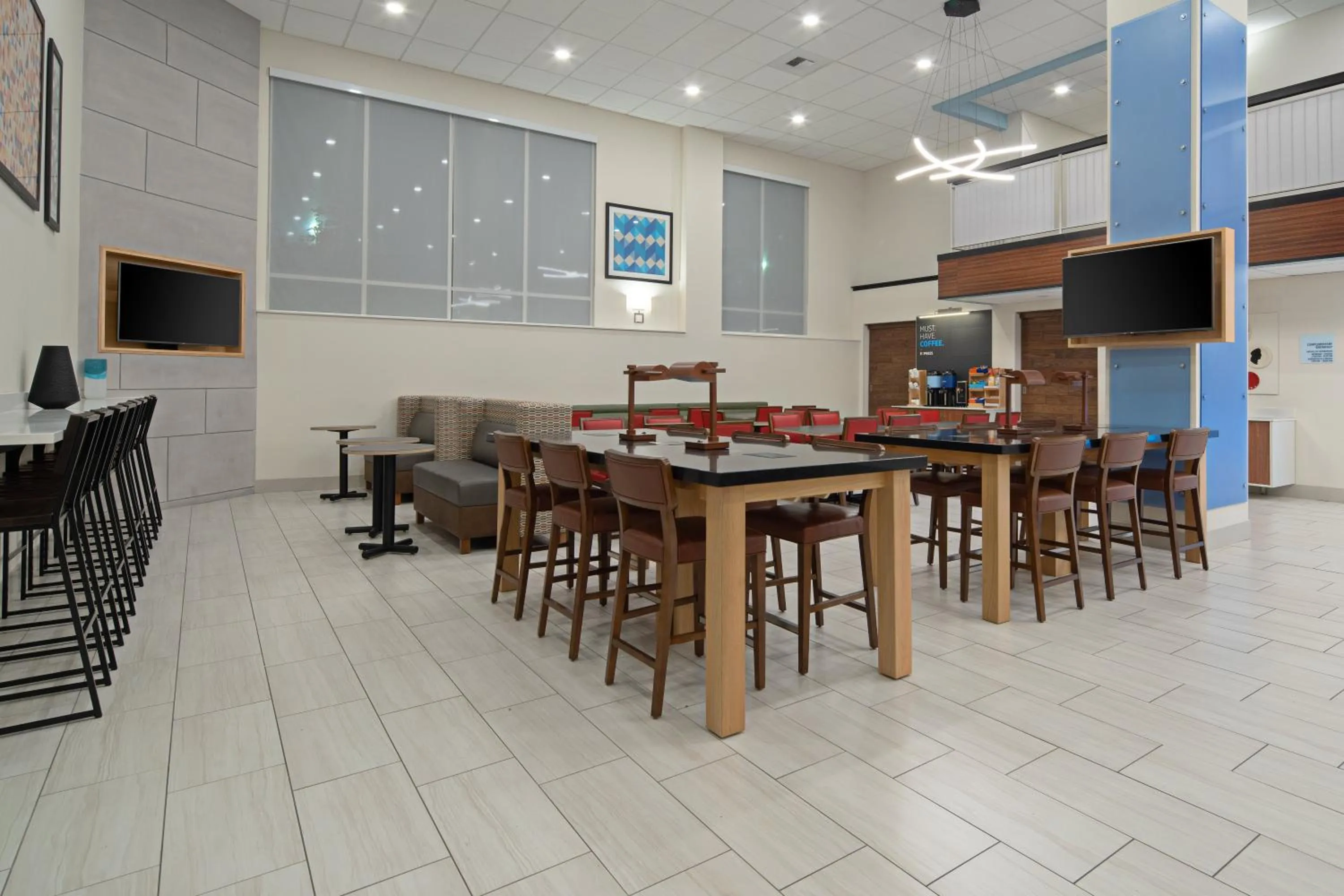 Property building in Holiday Inn Express Seattle - Sea-Tac Airport by IHG