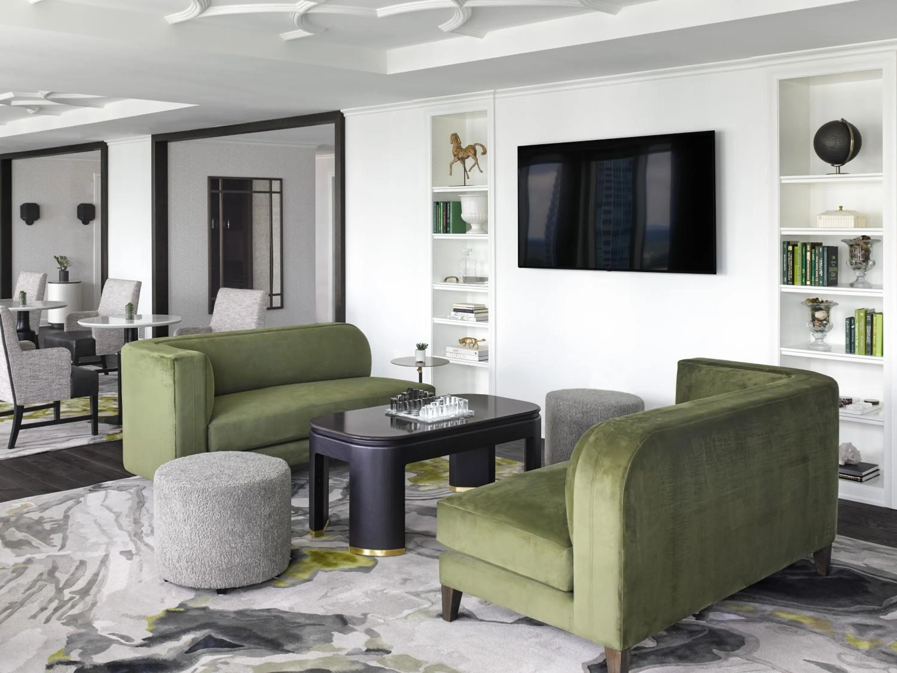 Lounge or bar in InterContinental Buckhead Atlanta by IHG