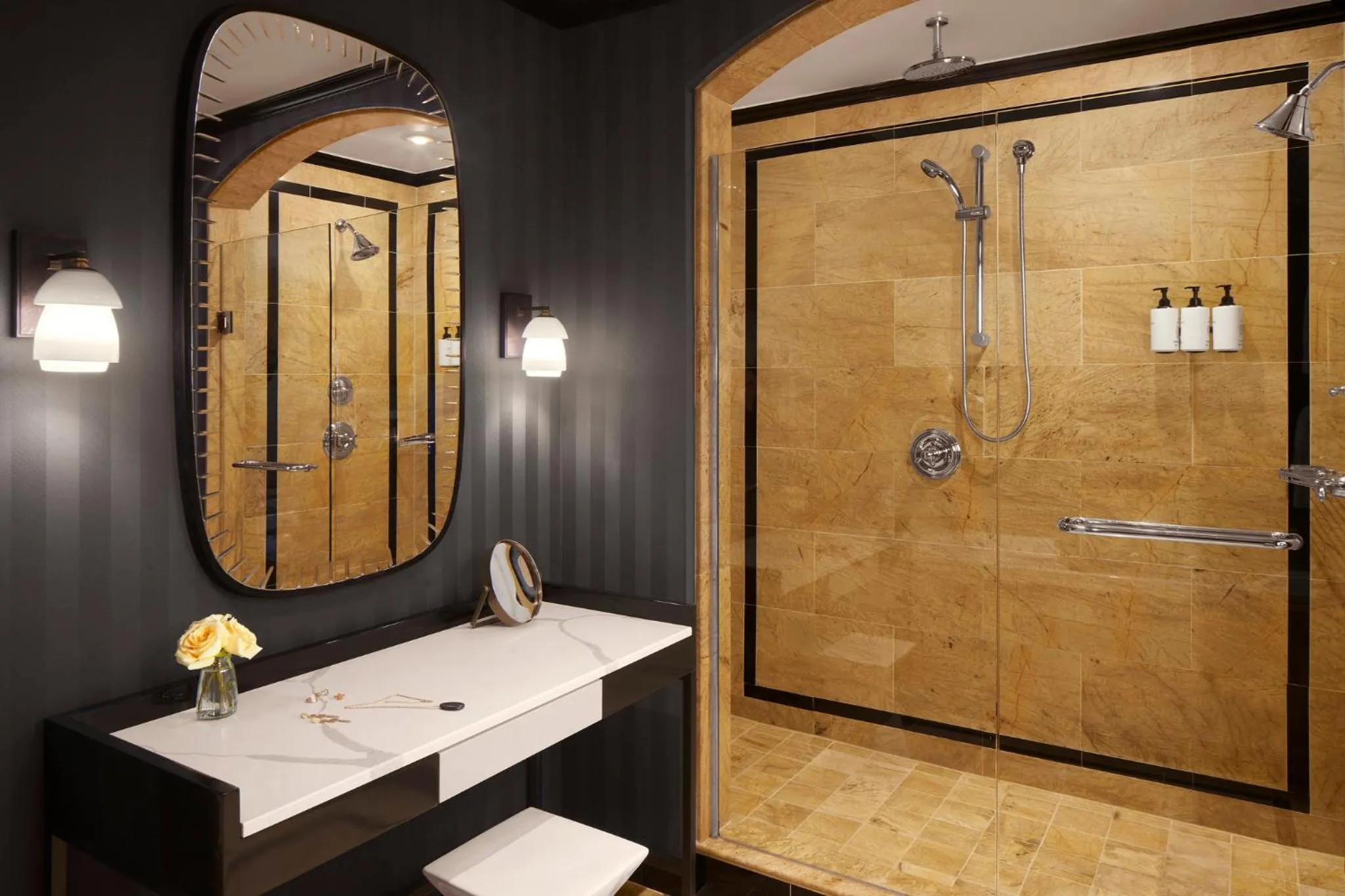 Photo of the whole room in InterContinental Buckhead Atlanta by IHG