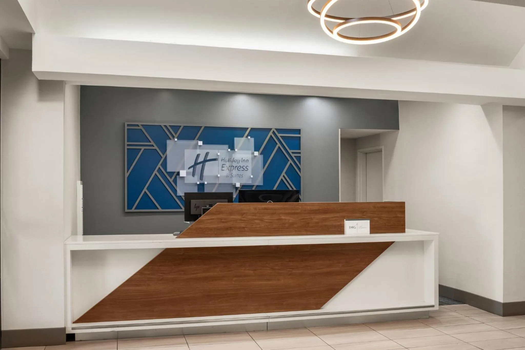 Property building in Holiday Inn Express Fresno River Park Highway 41 by IHG