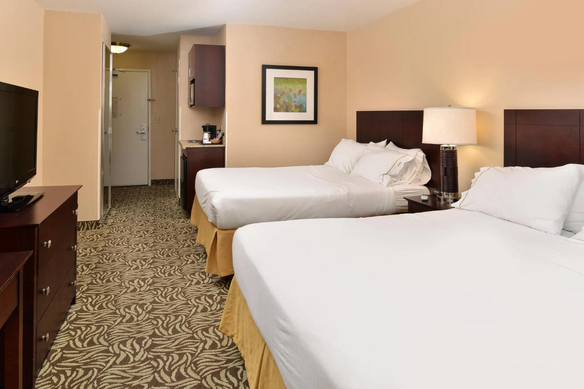 Photo of the whole room, Bed in Holiday Inn Express Fresno River Park Highway 41 by IHG