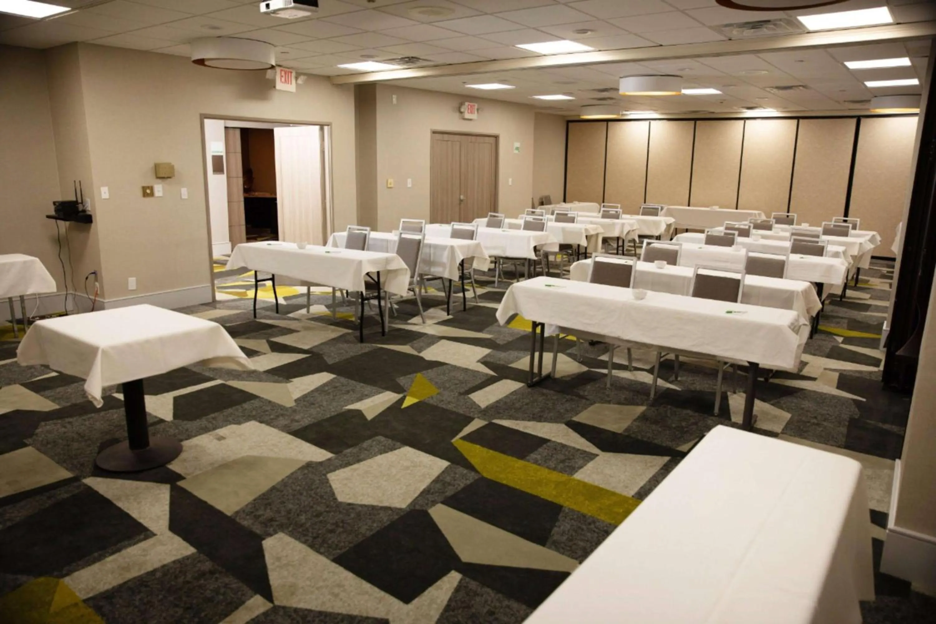 Banquet/Function facilities in Wyndham Houston Hobby Airport