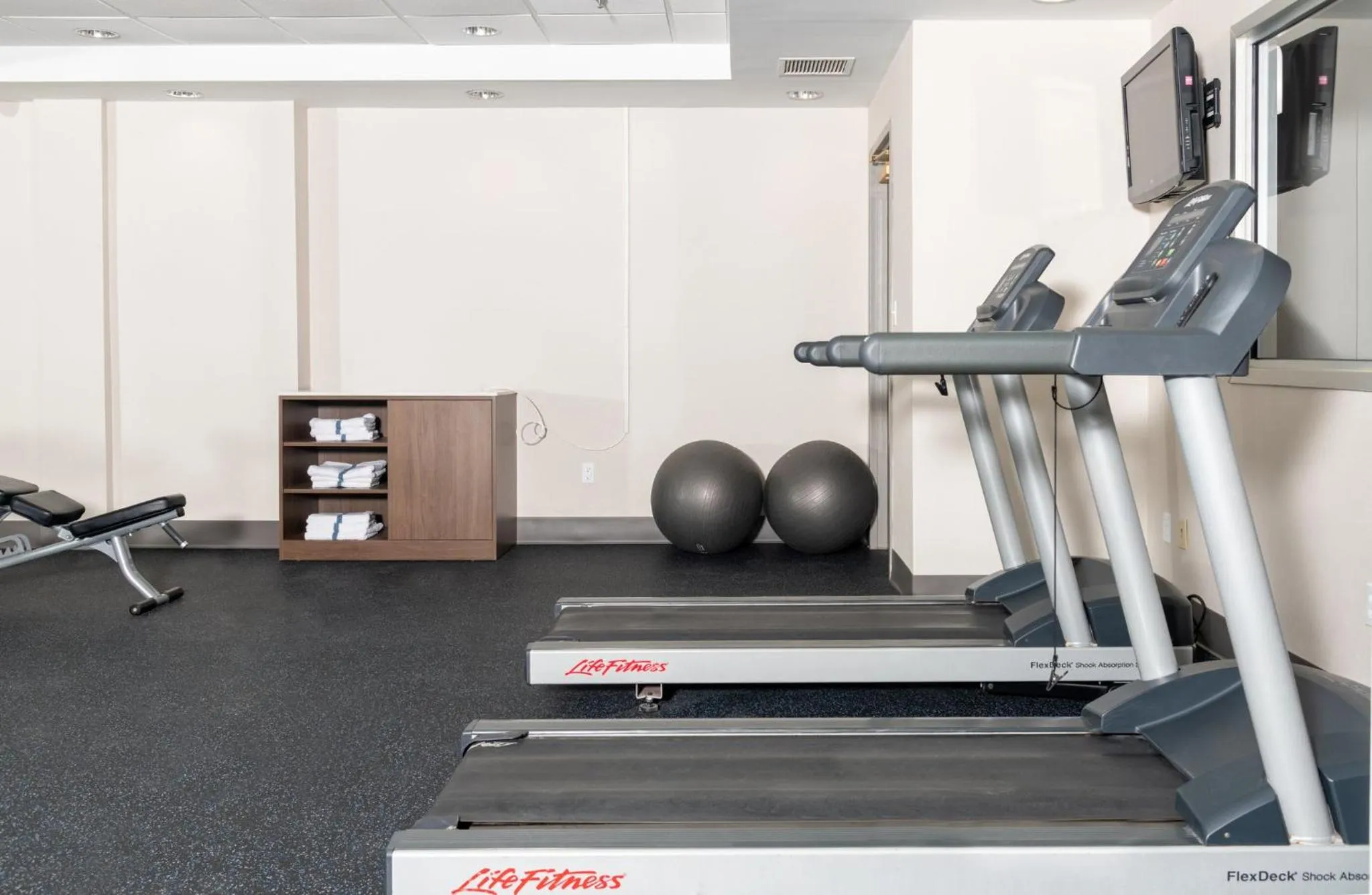 Fitness centre/facilities in Holiday Inn Express Hotel & Suites Pittsburgh-South Side by IHG