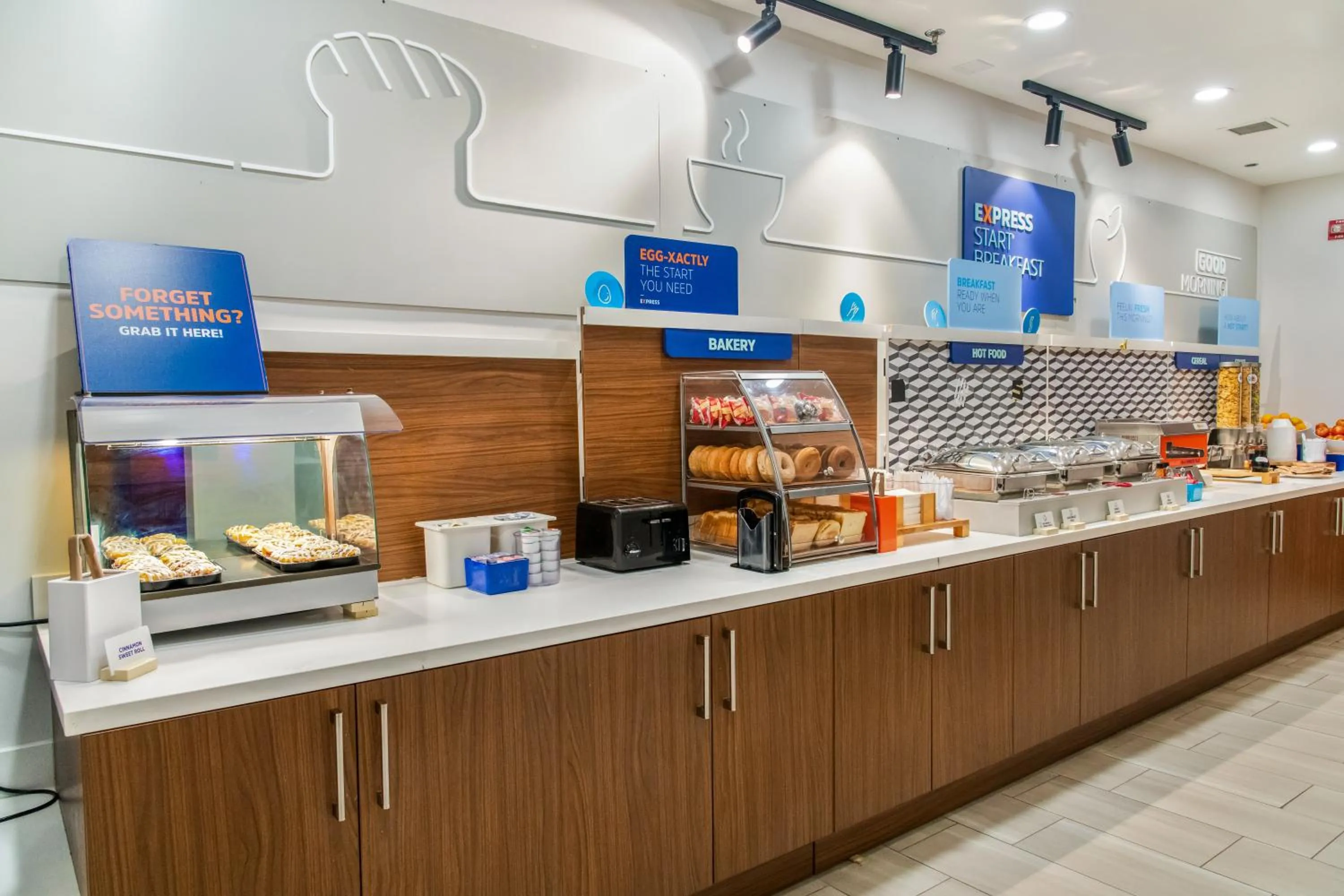 Breakfast in Holiday Inn Express Hotel & Suites Pittsburgh-South Side by IHG